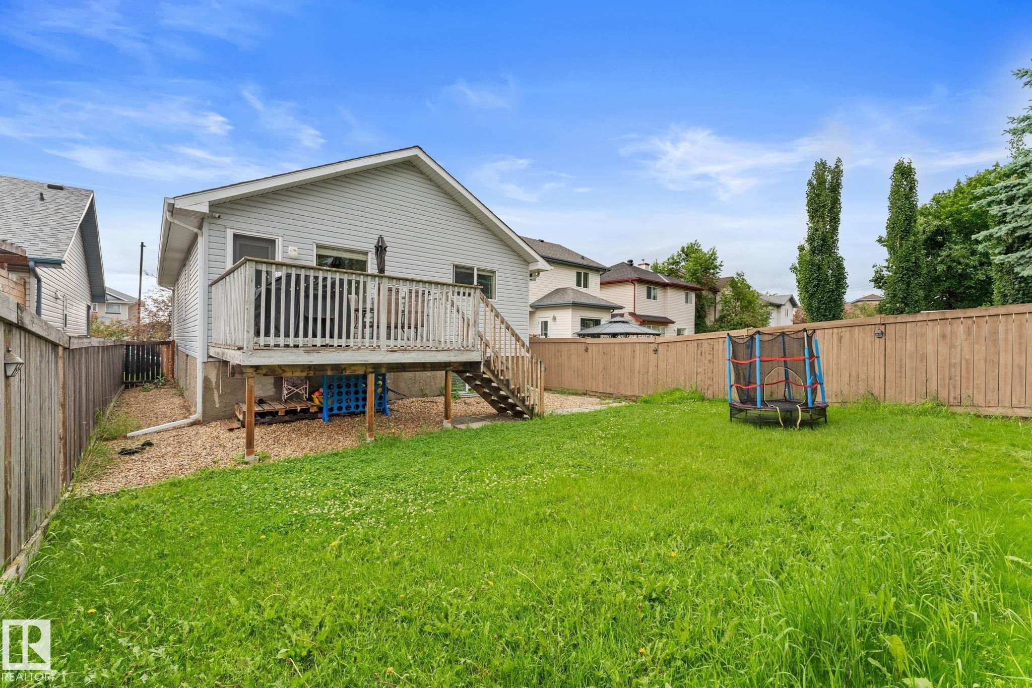 16211 90 Street Nw, Edmonton, AB