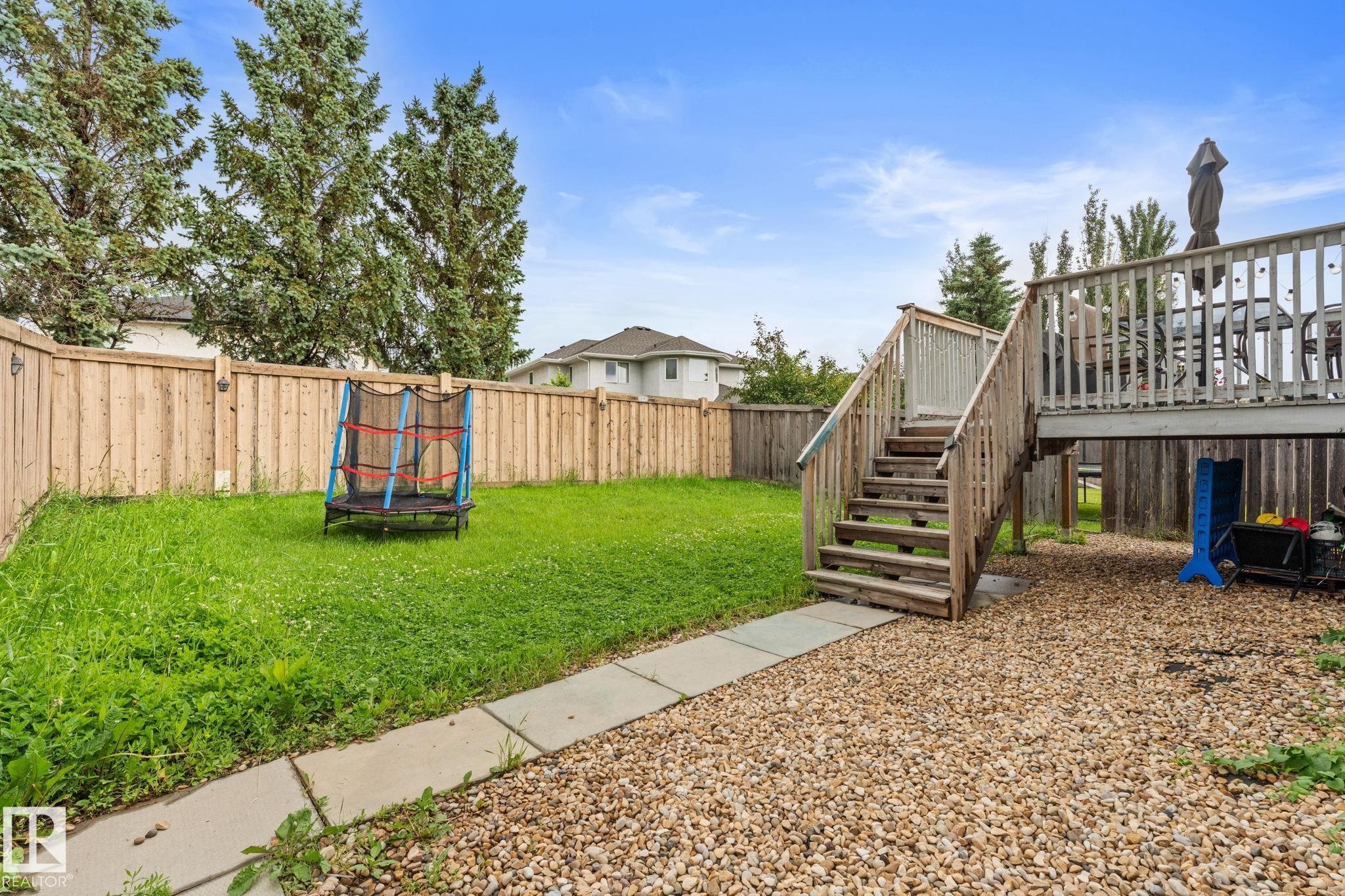 16211 90 Street Nw, Edmonton, AB