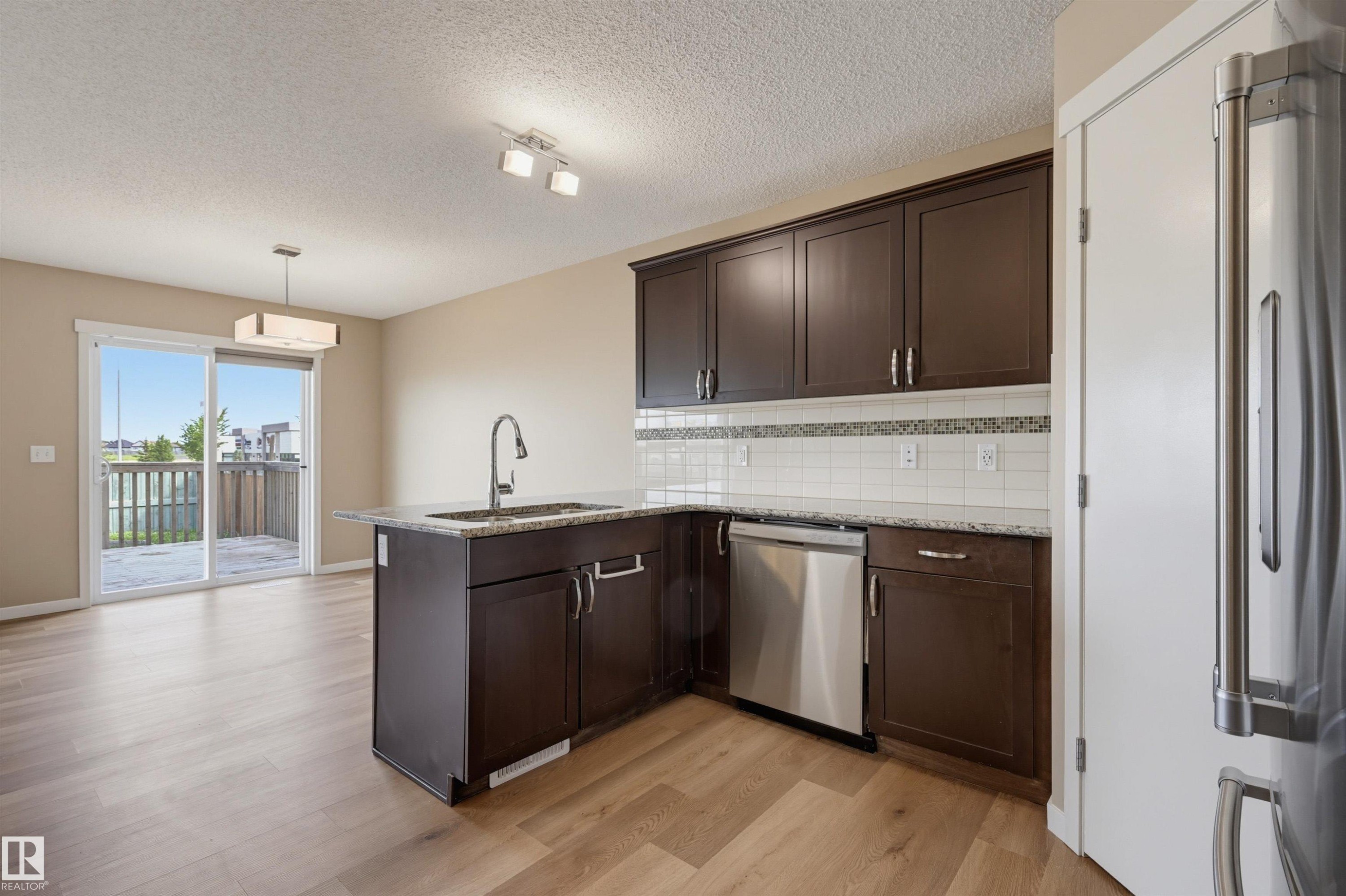 16428 12 Avenue, Edmonton, AB
