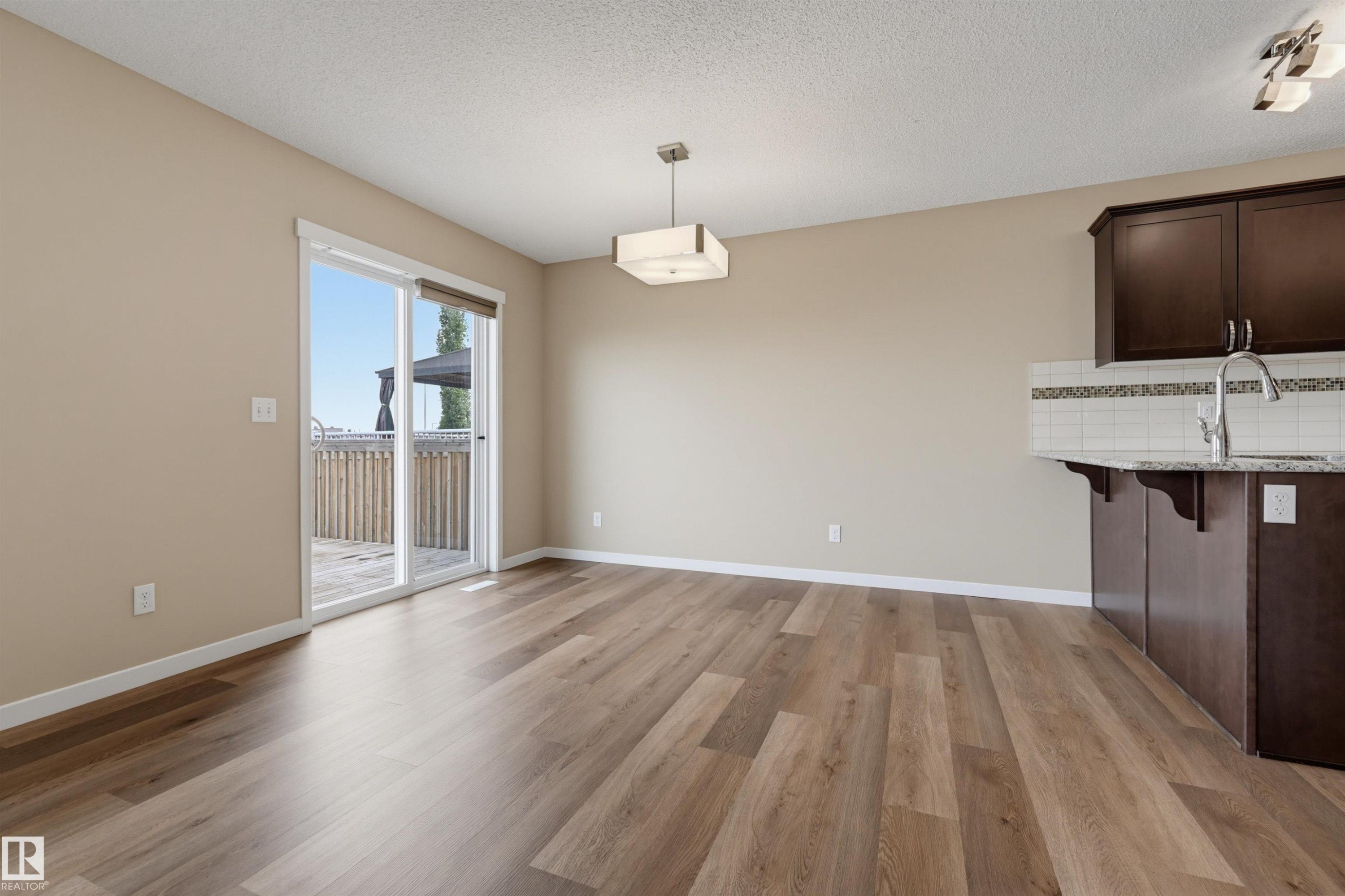 16428 12 Avenue, Edmonton, AB