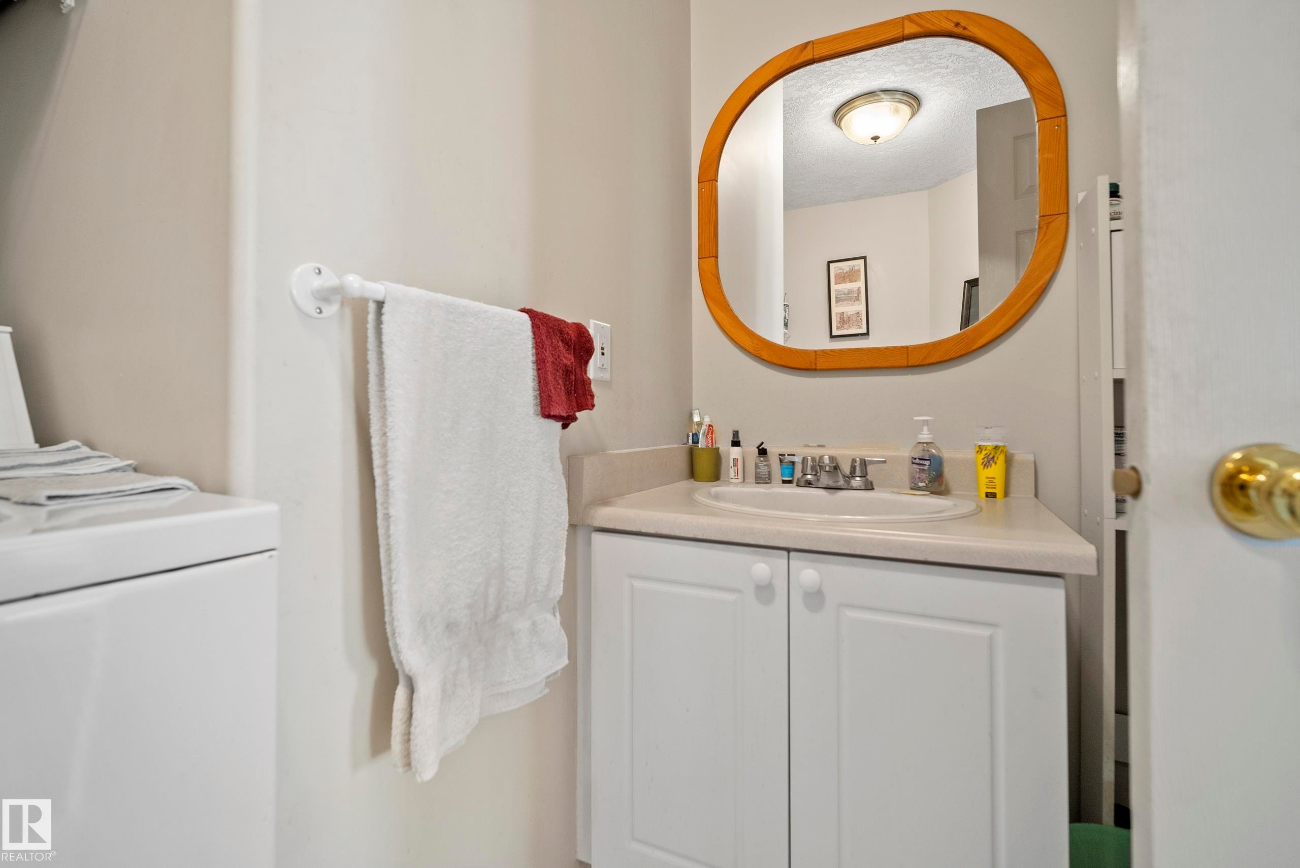 5011 64 Street, Rural Lac Ste. Anne County, AB - Indoor Photo Showing Bathroom