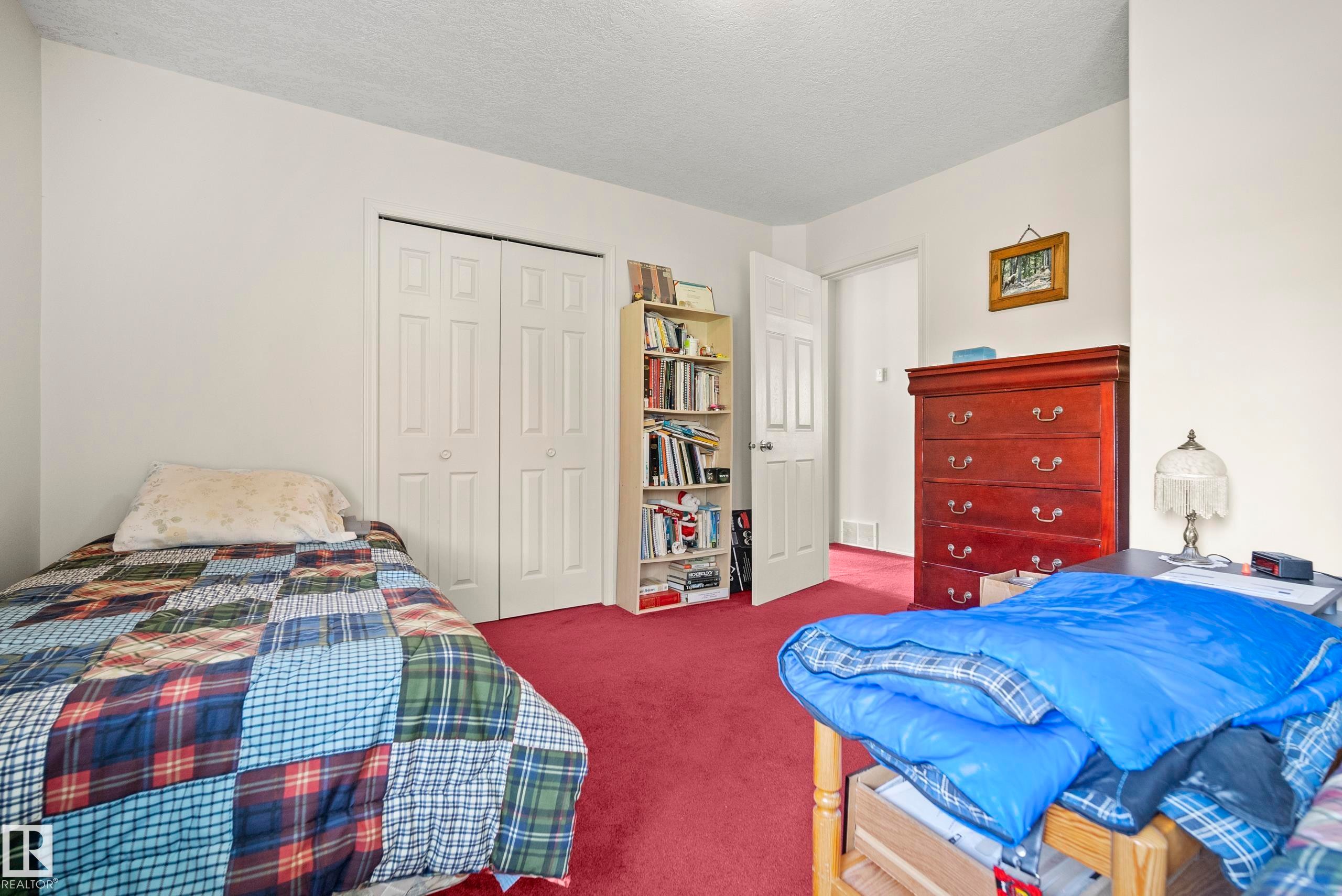 5011 64 Street, Rural Lac Ste. Anne County, AB - Indoor Photo Showing Bedroom