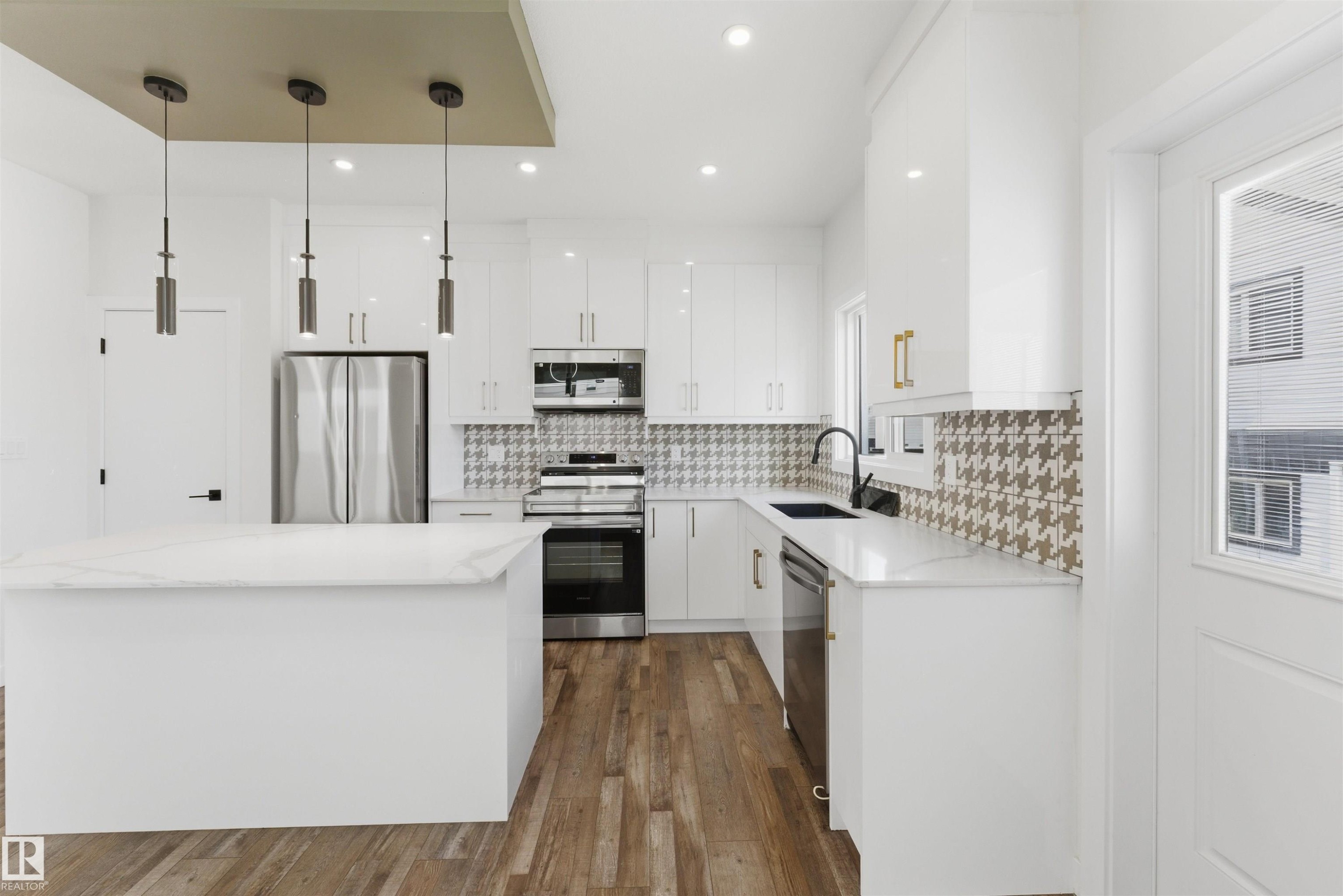 12447 47 Street, Edmonton, AB