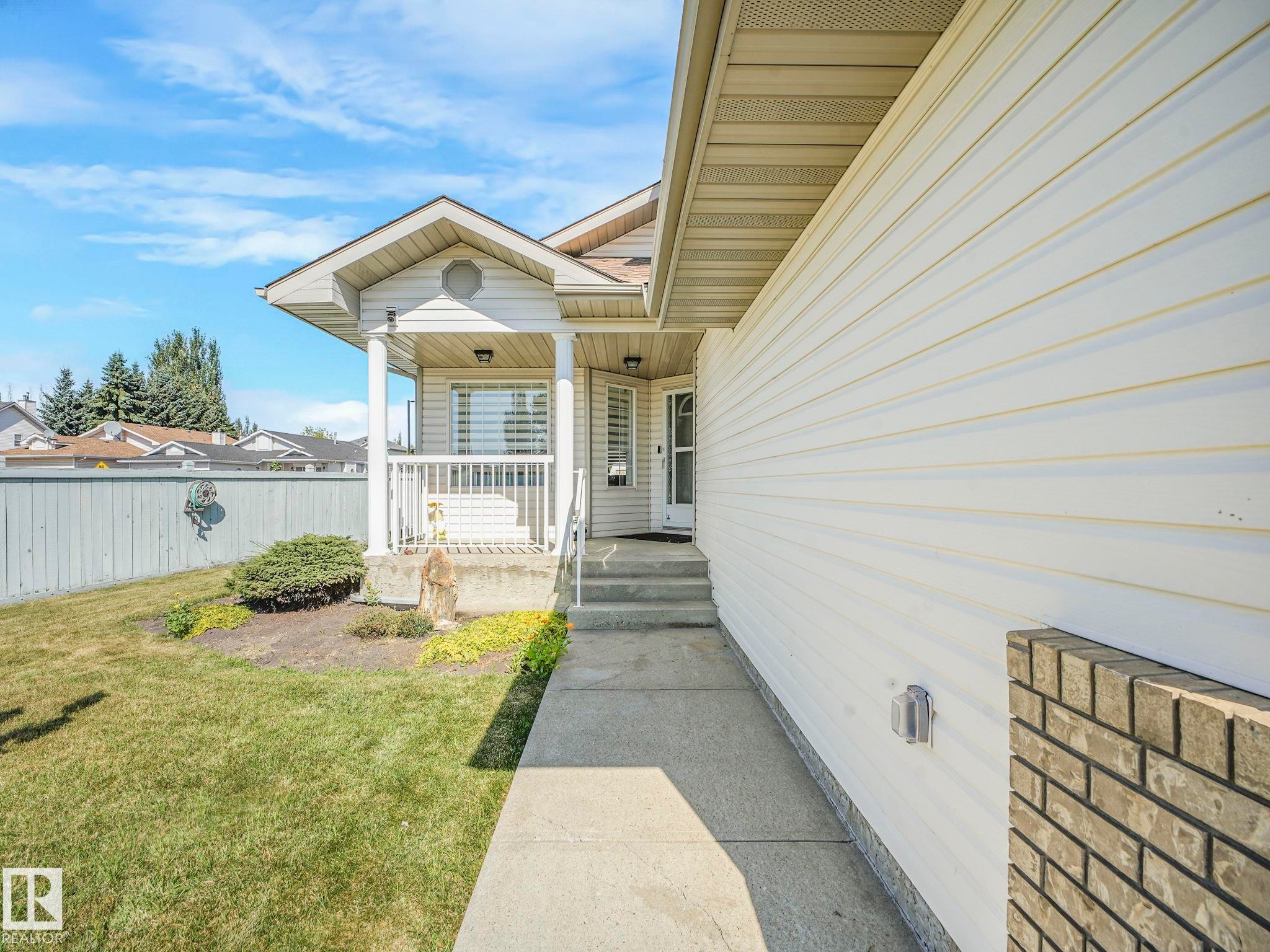 10336 178 Avenue Nw, Edmonton, AB - Outdoor