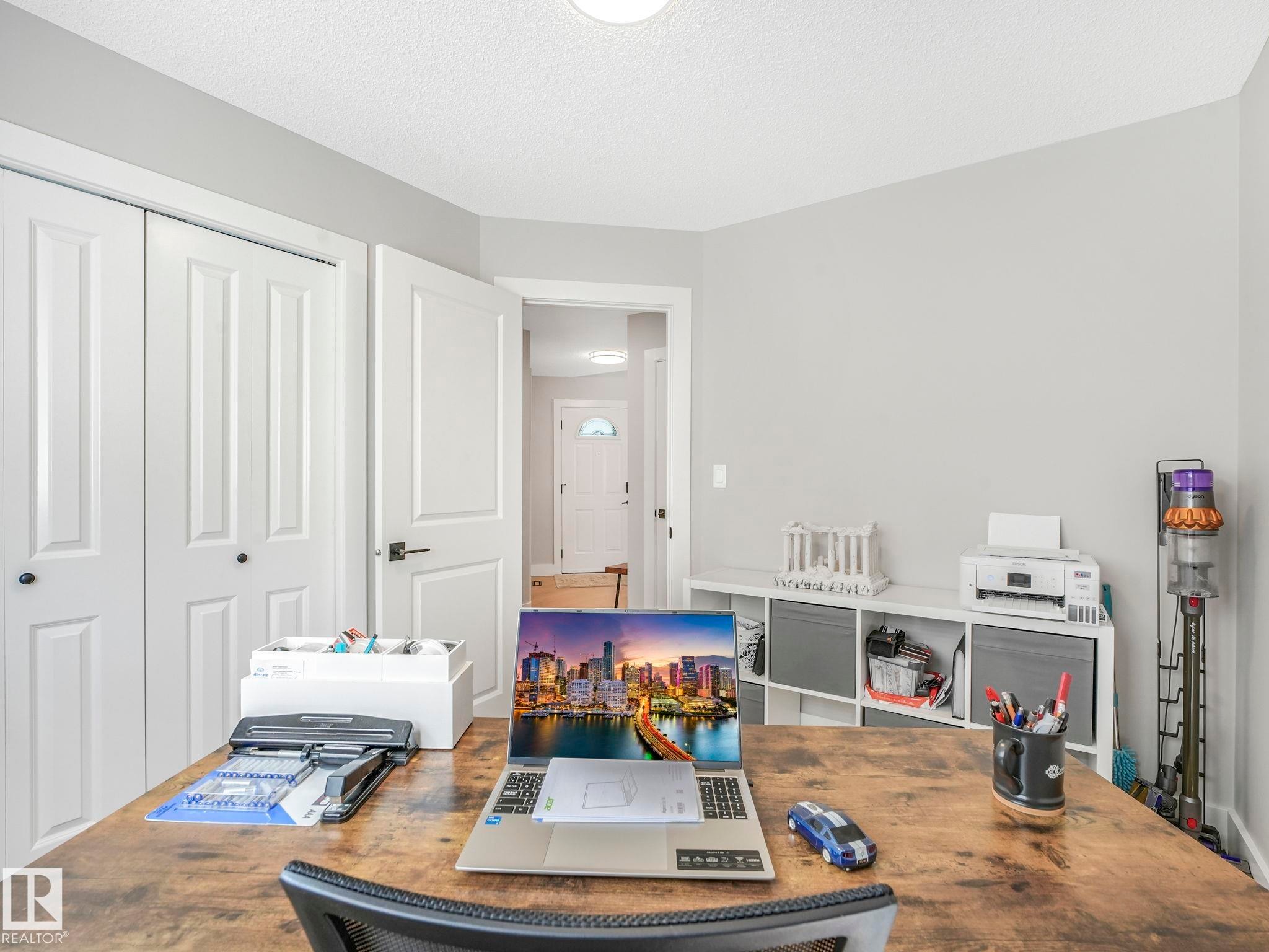 10336 178 Avenue Nw, Edmonton, AB - Indoor