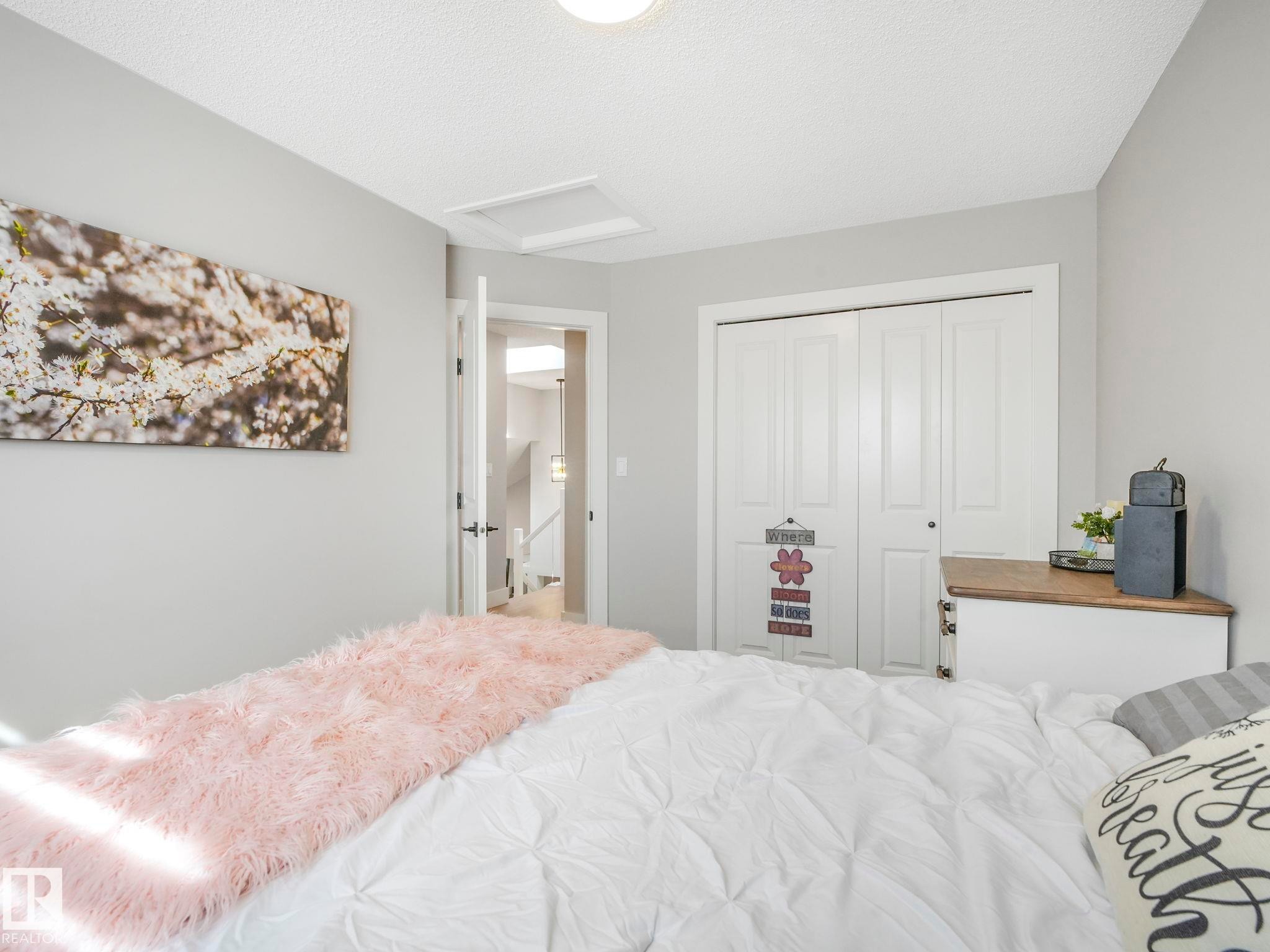 10336 178 Avenue Nw, Edmonton, AB - Indoor Photo Showing Bedroom