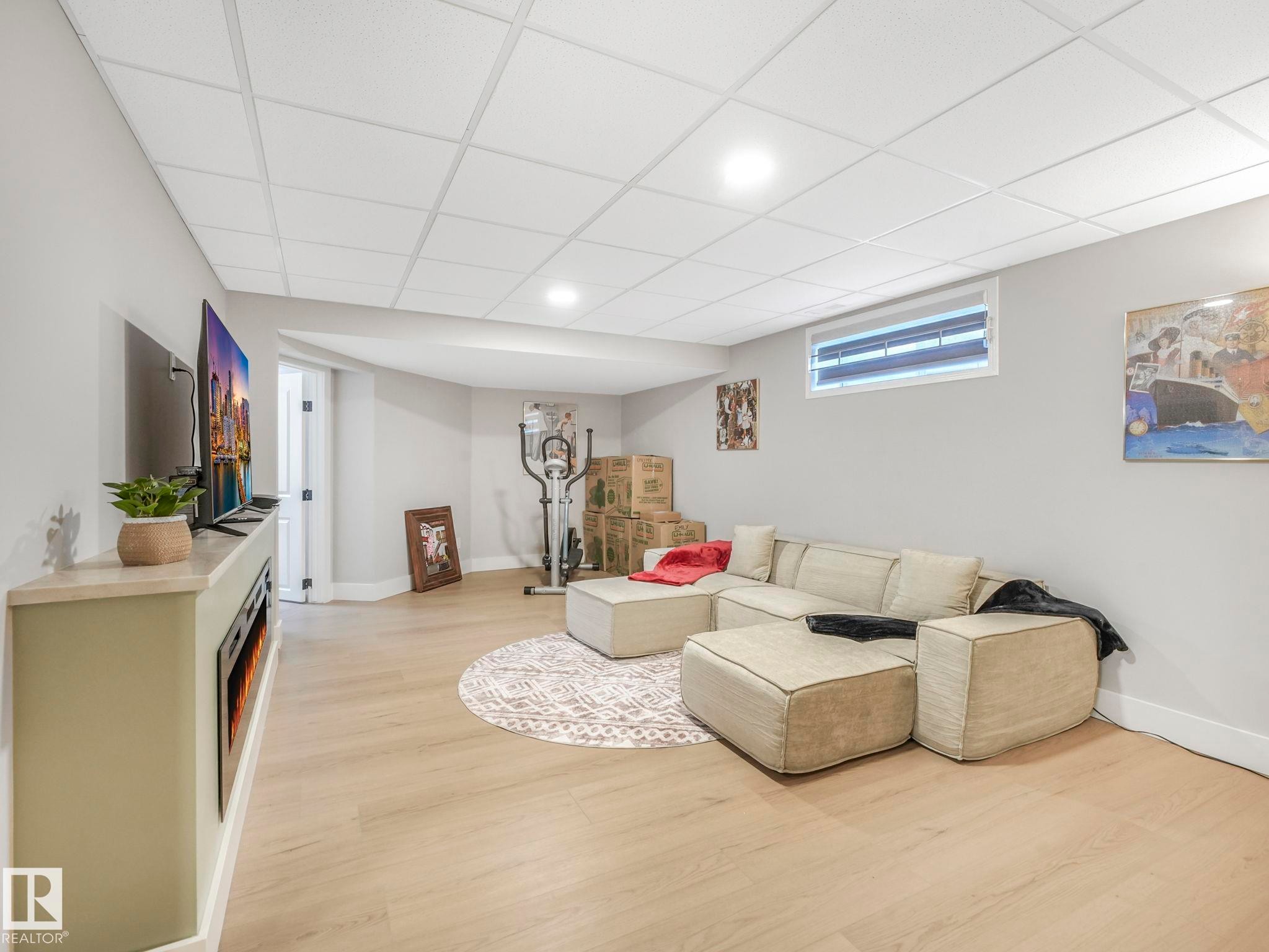 10336 178 Avenue Nw, Edmonton, AB - Indoor Photo Showing Basement