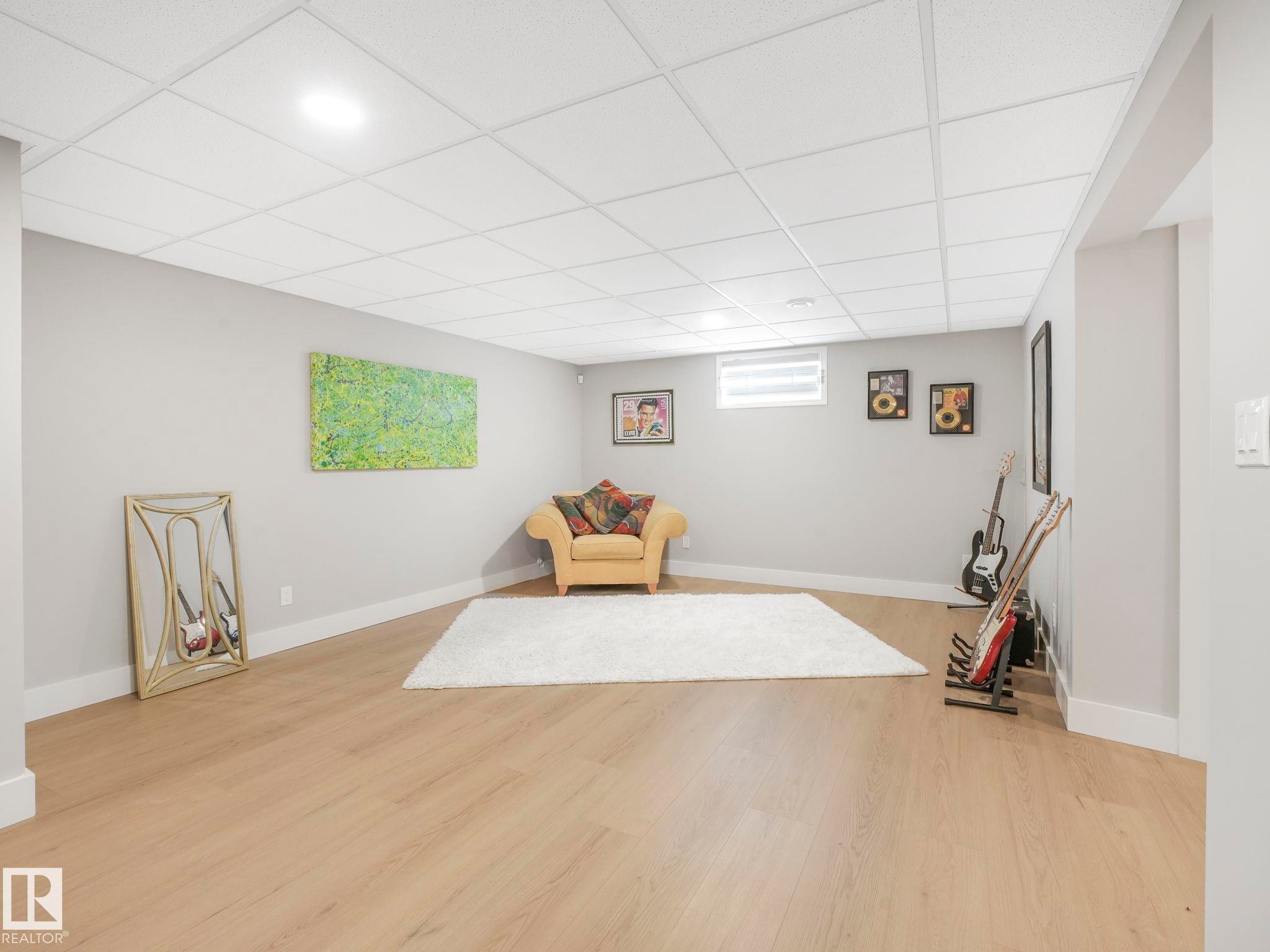 10336 178 Avenue Nw, Edmonton, AB - Indoor