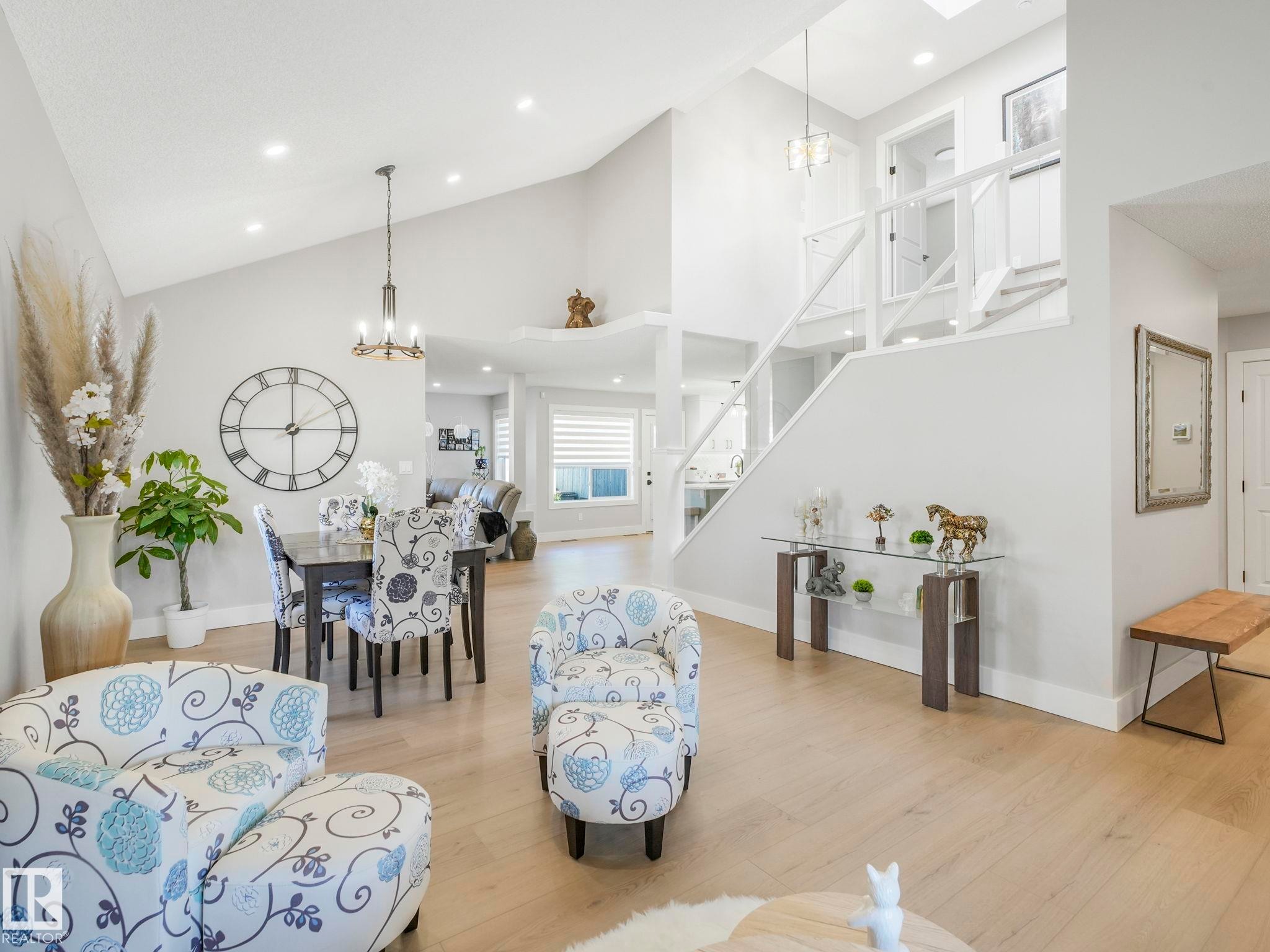10336 178 Avenue Nw, Edmonton, AB - Indoor