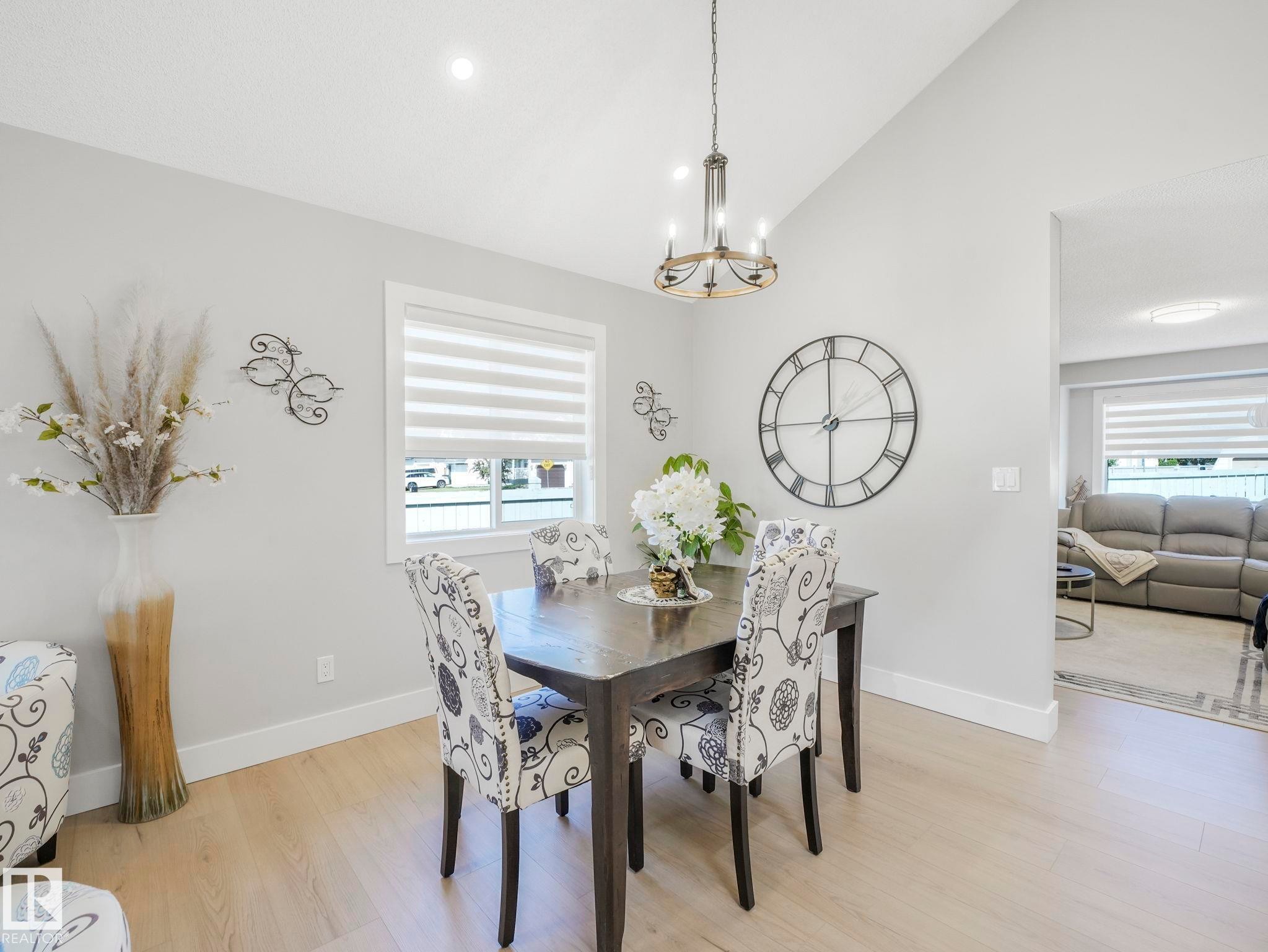 10336 178 Avenue Nw, Edmonton, AB - Indoor Photo Showing Dining Room