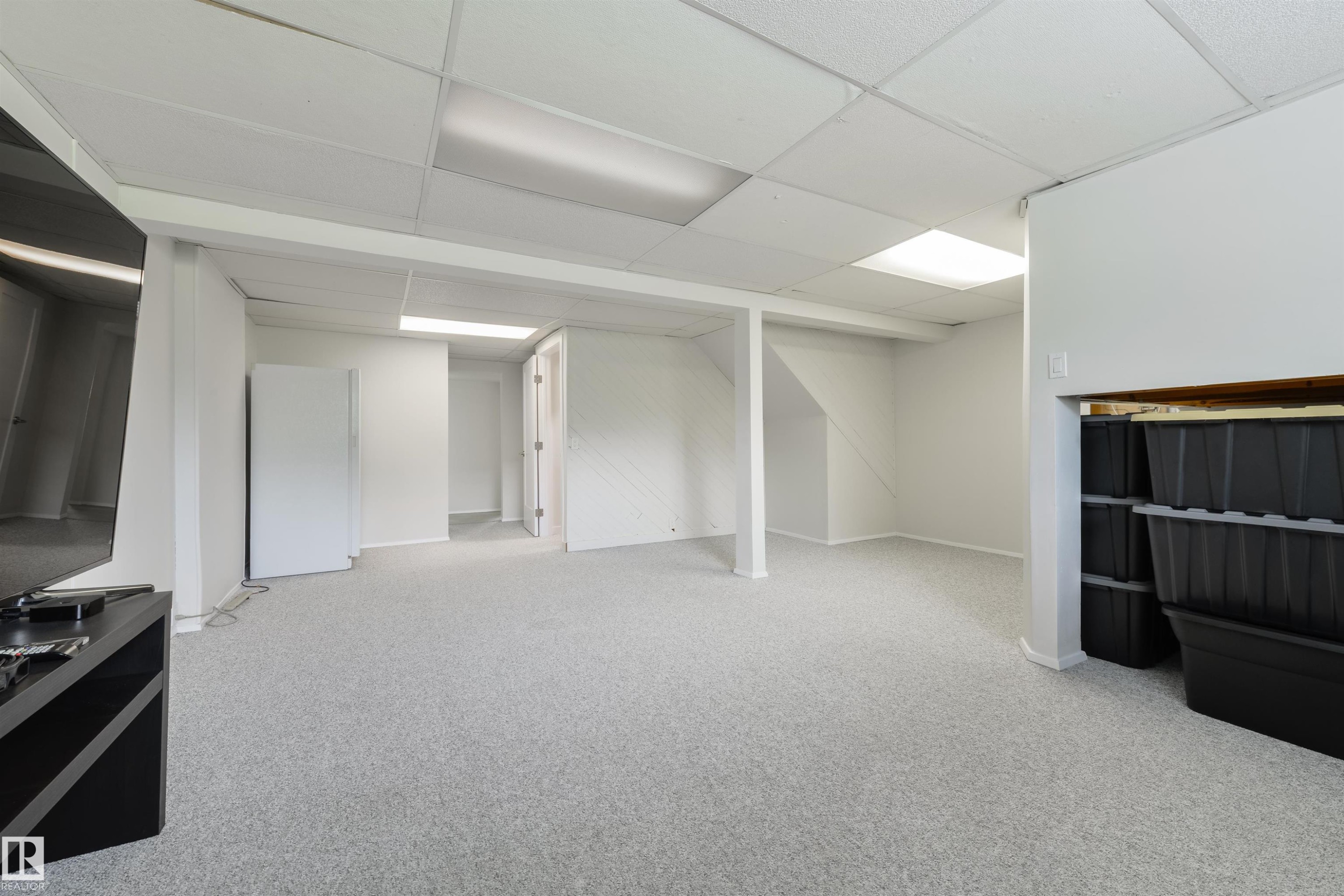 18423 96A Avenue Nw, Edmonton, AB - Indoor
