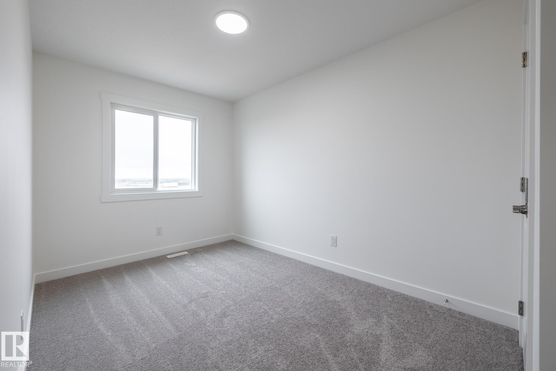 15643 2 Street, Edmonton, AB