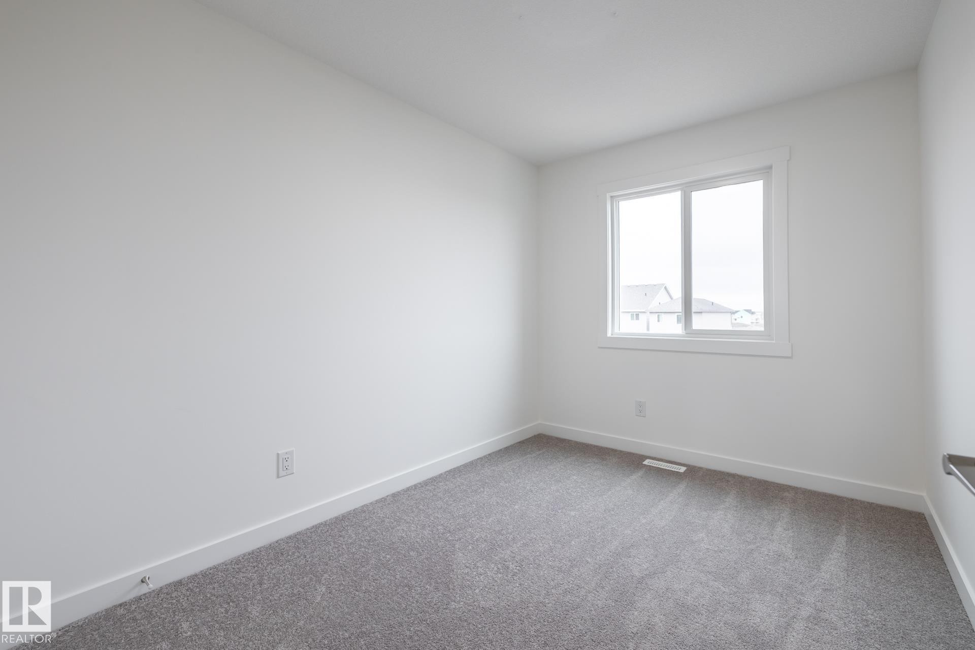 15643 2 Street, Edmonton, AB