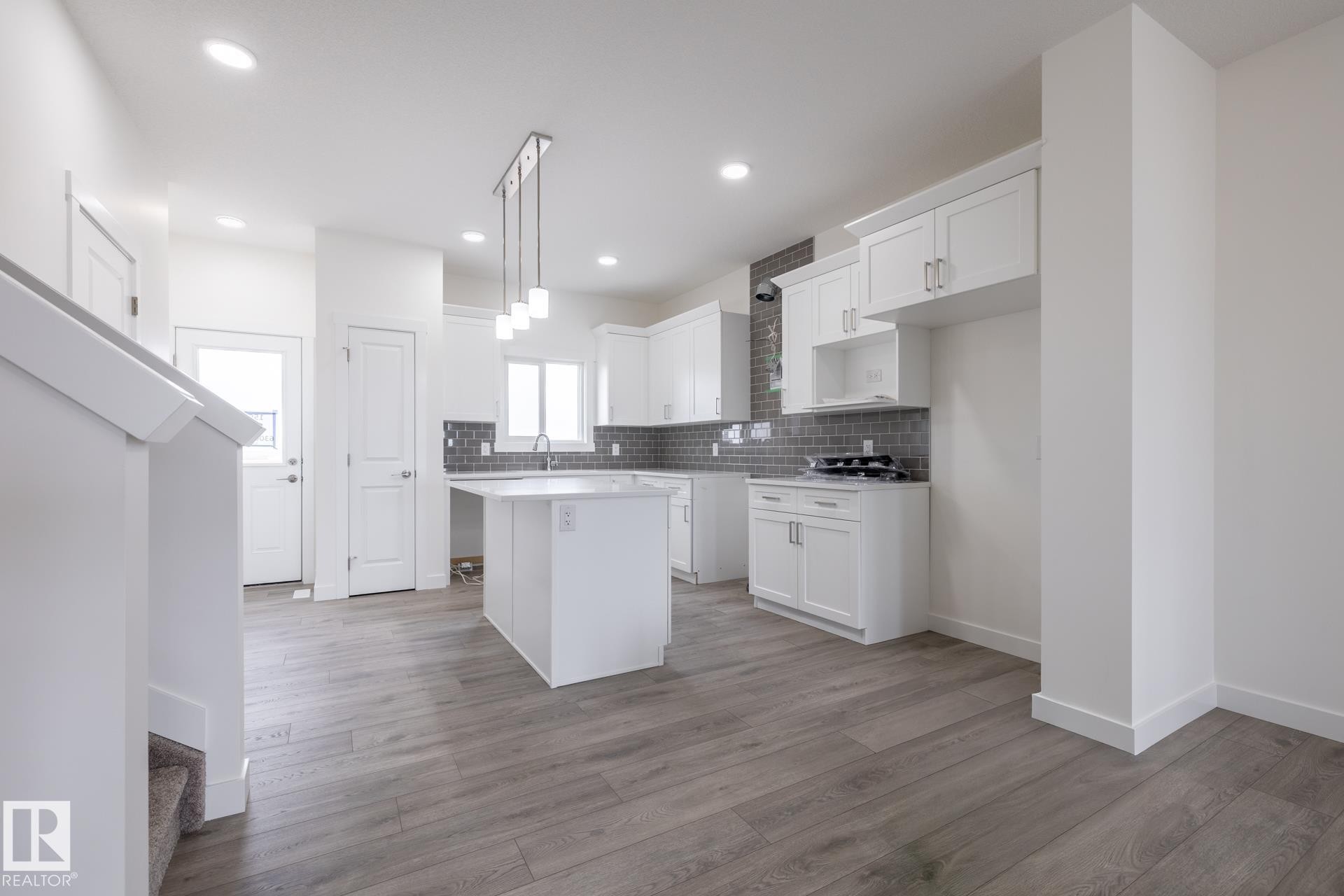 15643 2 Street, Edmonton, AB