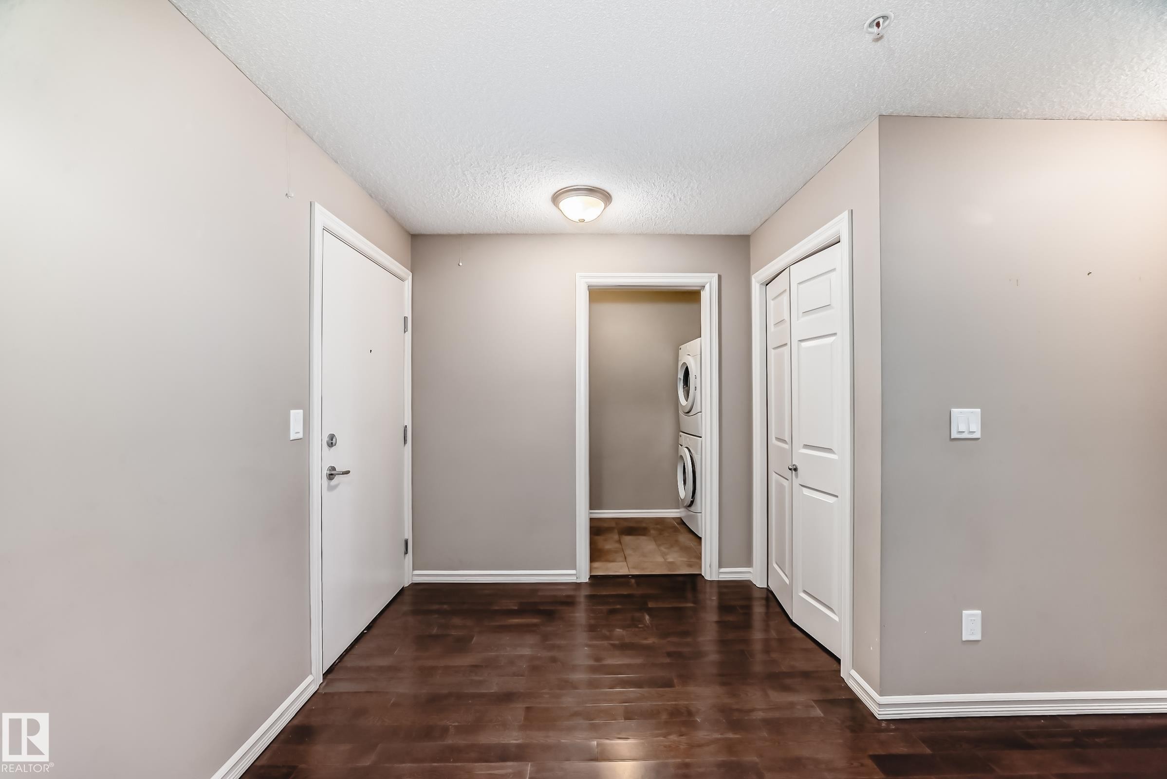 208 2204 44 Ave, Edmonton, AB