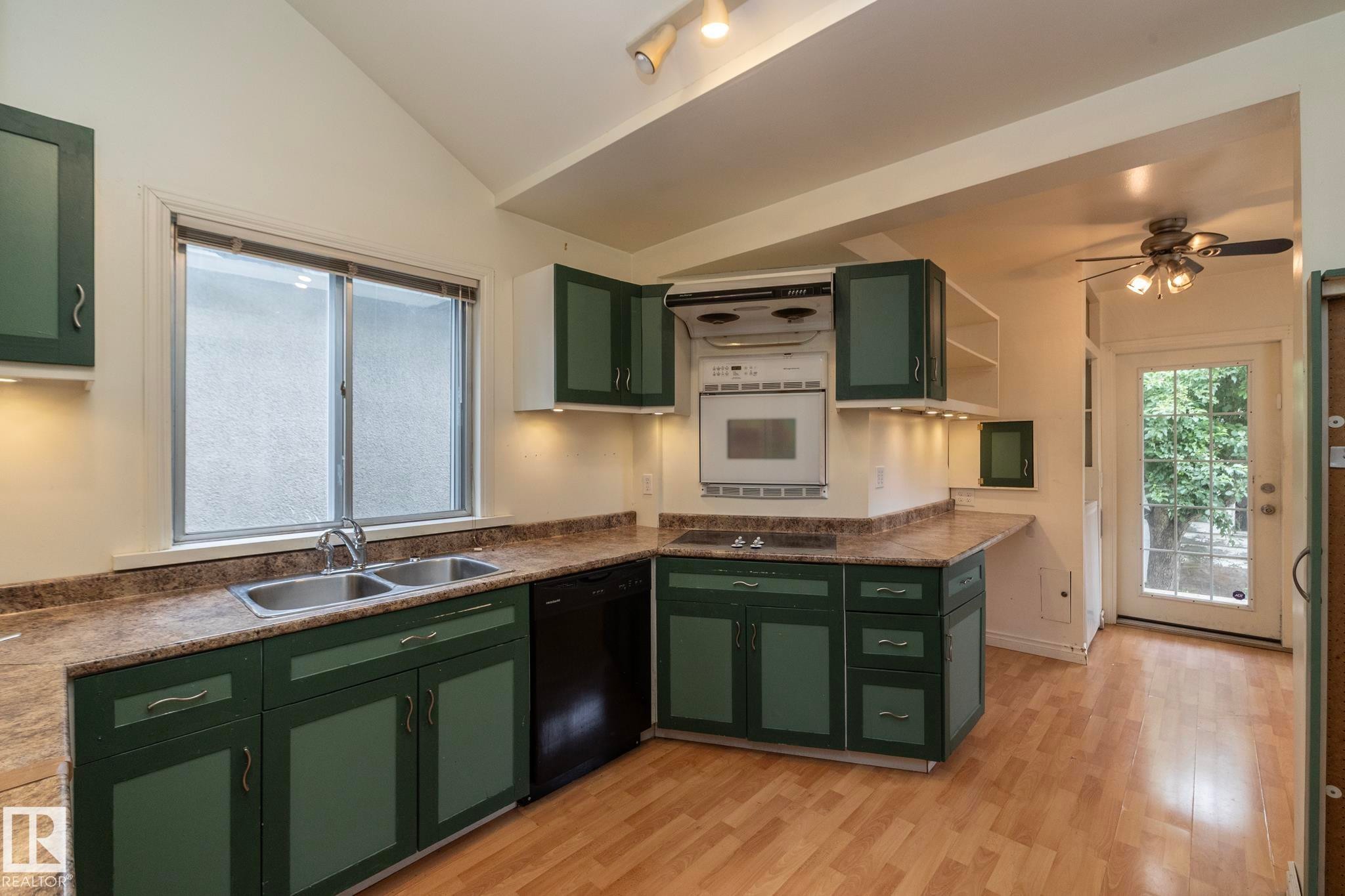 9820 79 Avenue, Edmonton, AB