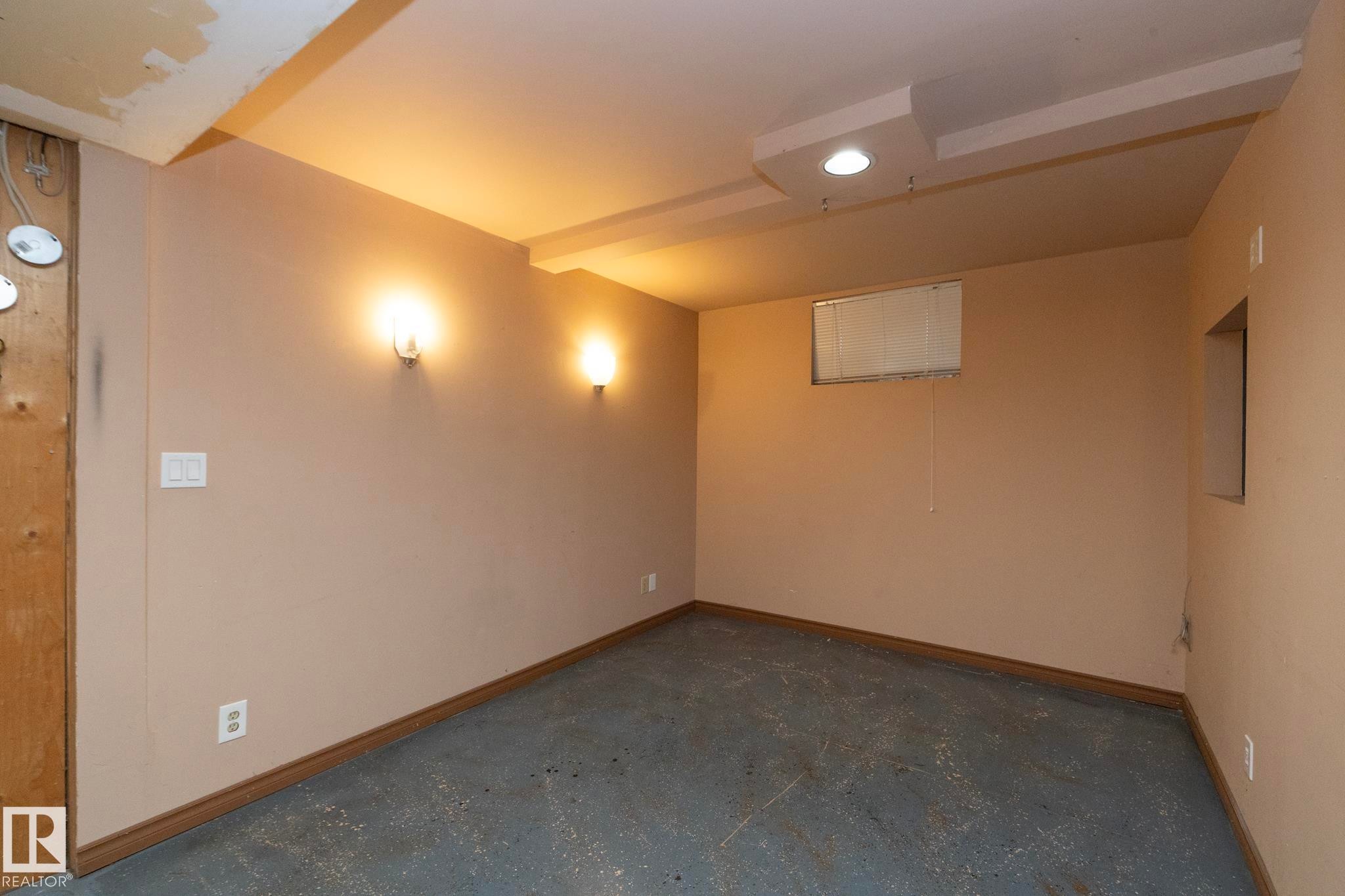 9820 79 Avenue, Edmonton, AB