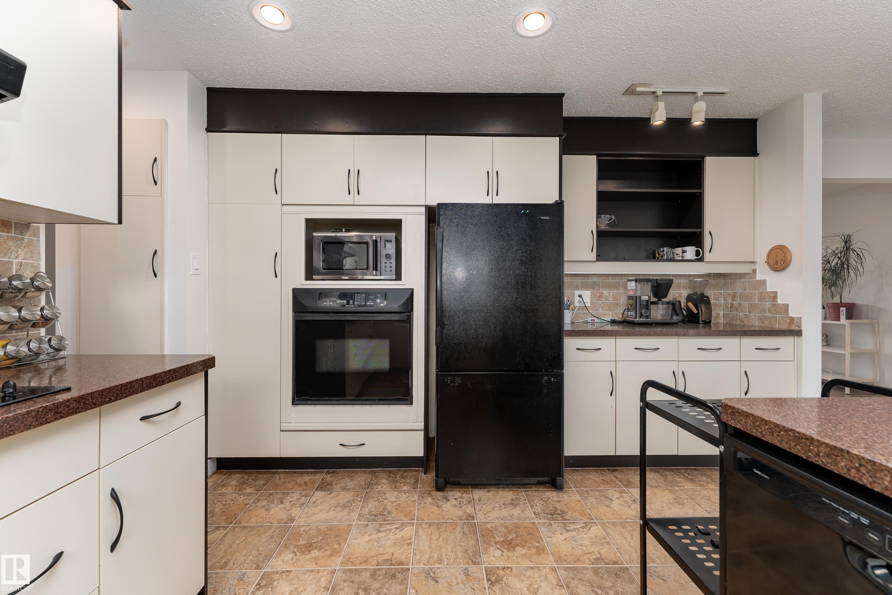 13616 137 Street, Edmonton, AB