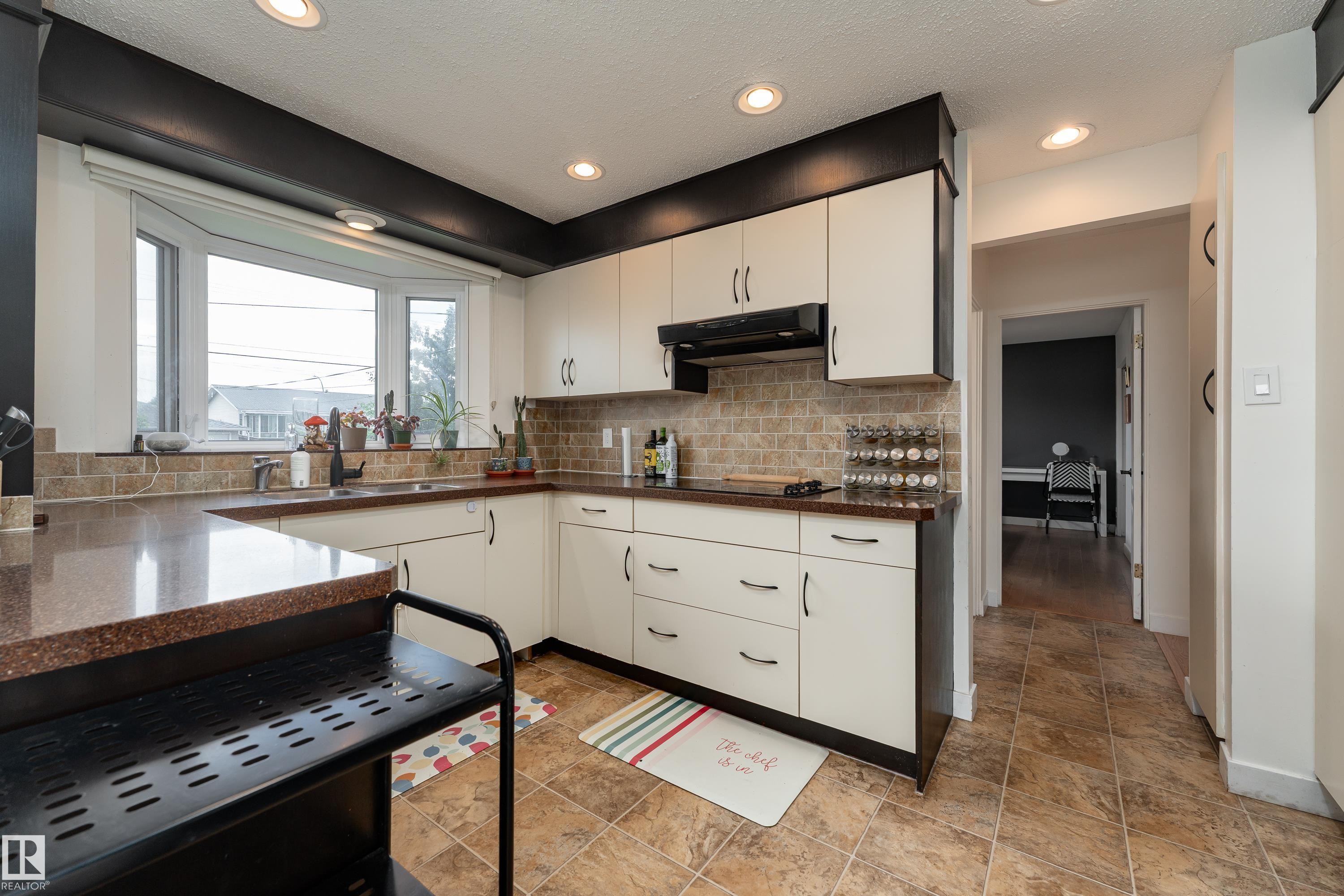 13616 137 Street, Edmonton, AB