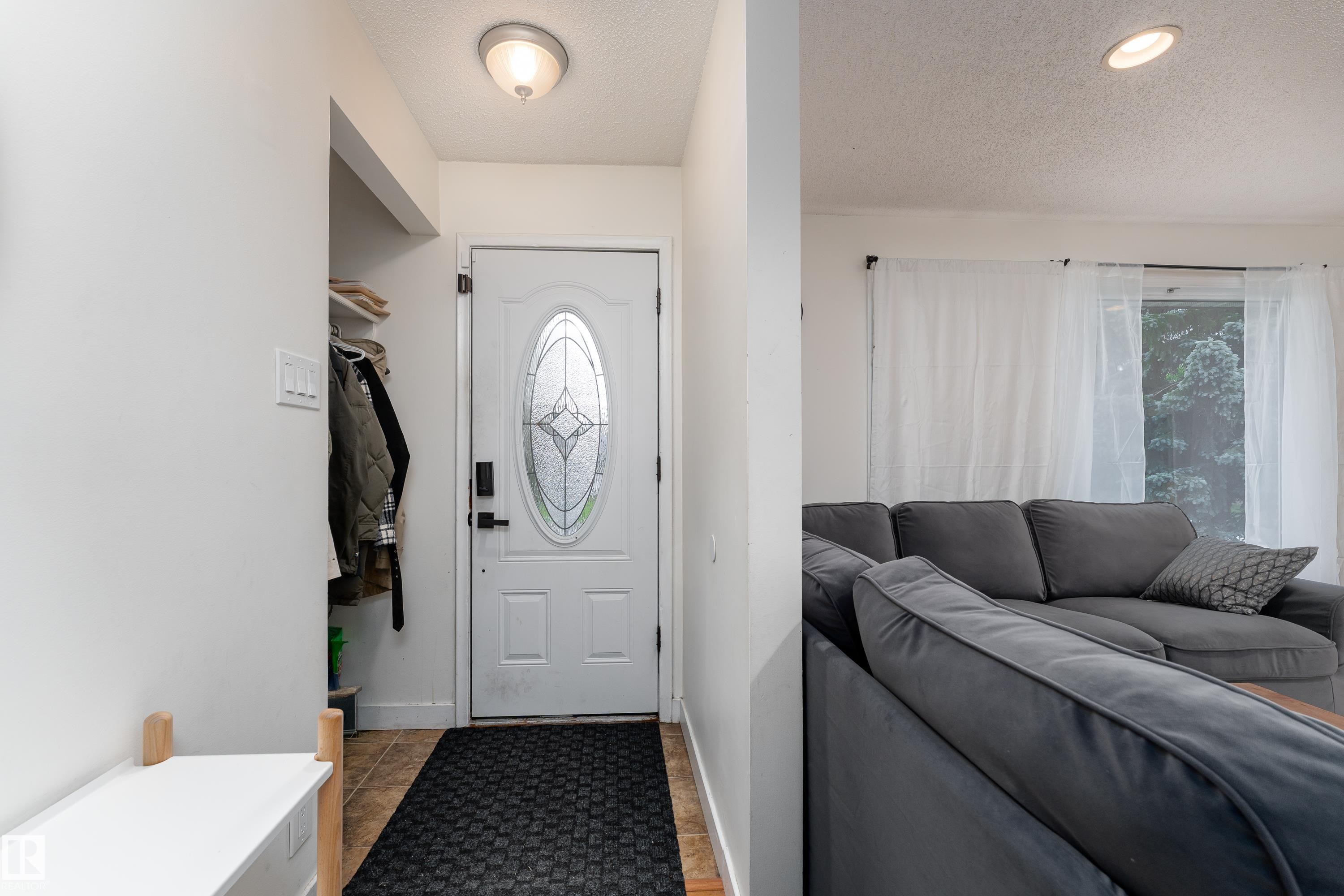 13616 137 Street, Edmonton, AB