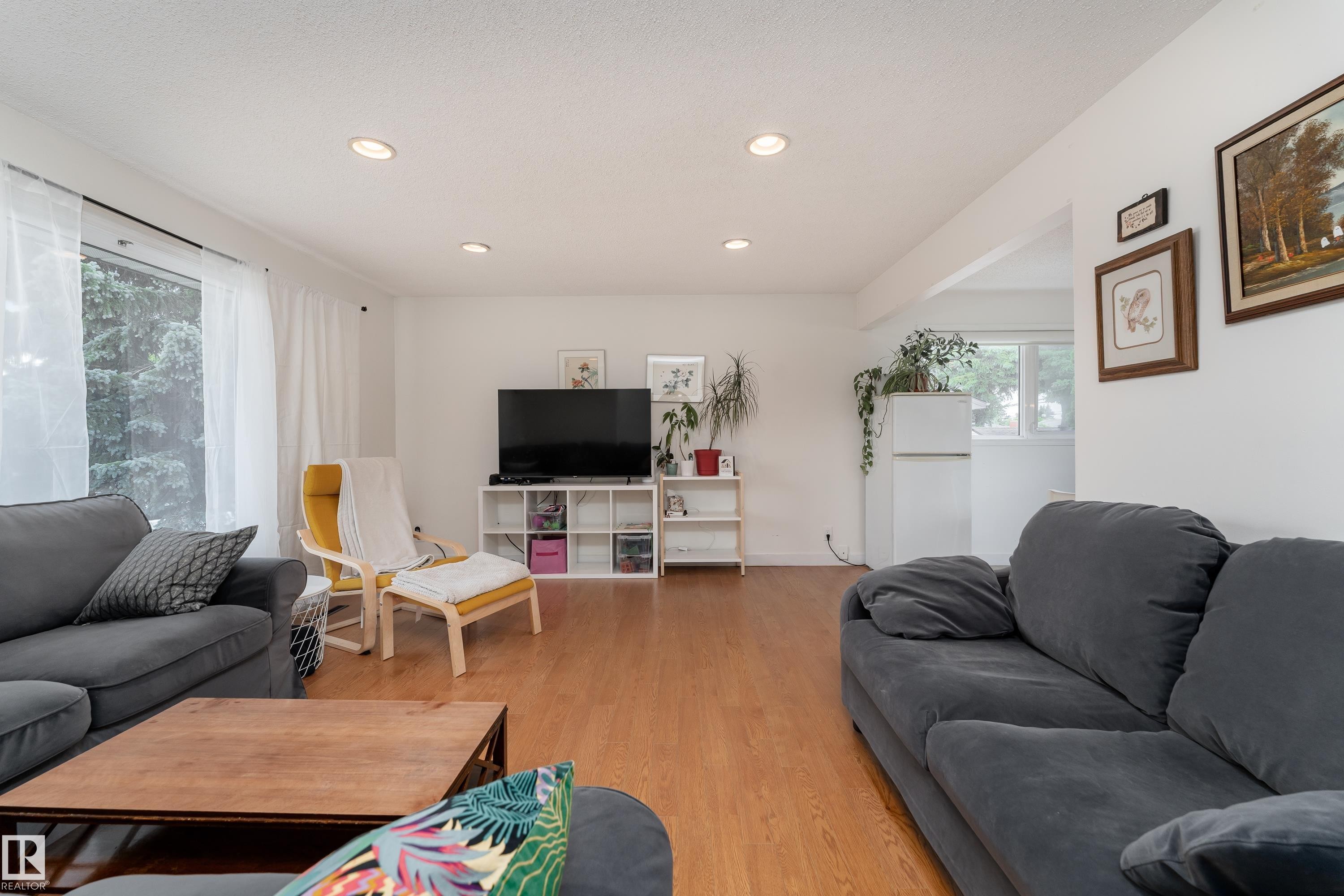 13616 137 Street, Edmonton, AB
