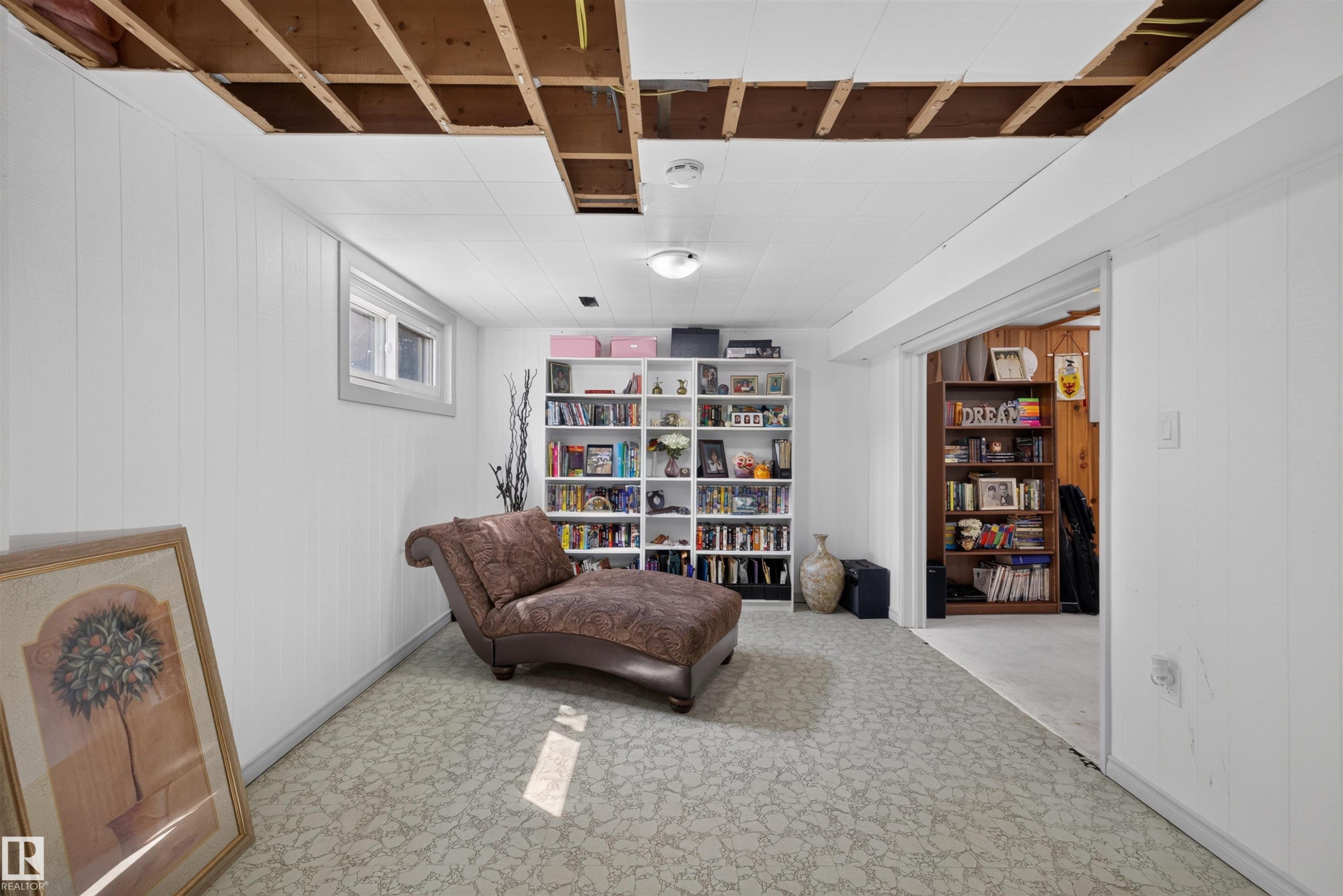 13407 59 Street Nw, Edmonton, AB - Indoor Photo Showing Other Room