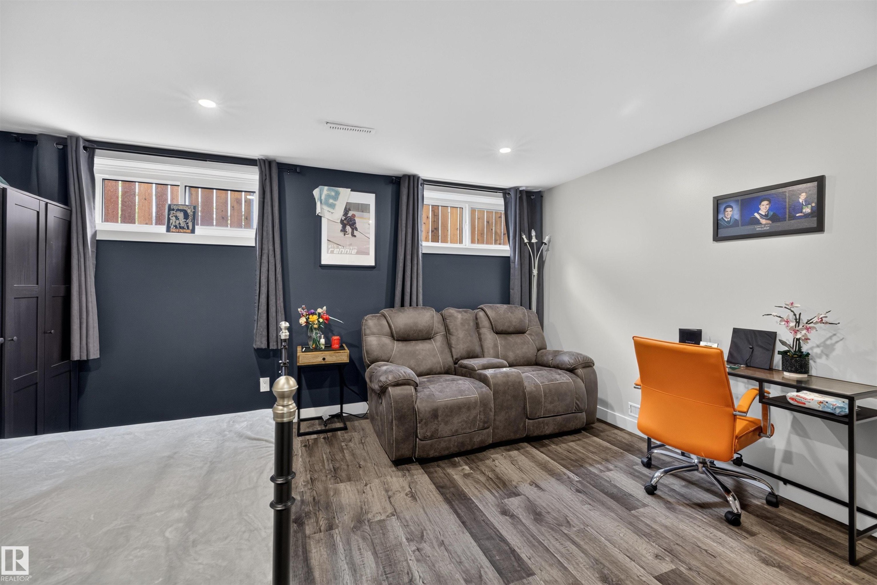 13407 59 Street Nw, Edmonton, AB - Indoor
