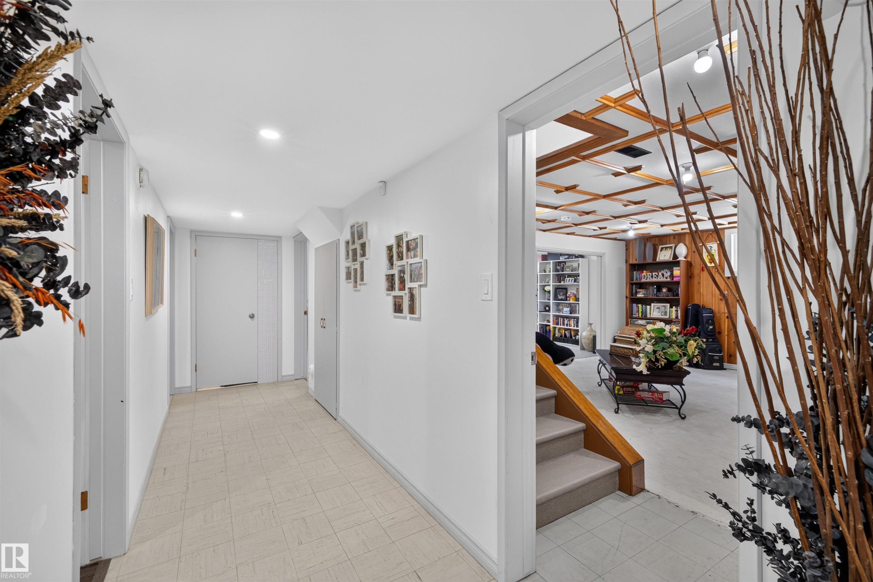 13407 59 Street Nw, Edmonton, AB - Indoor Photo Showing Other Room