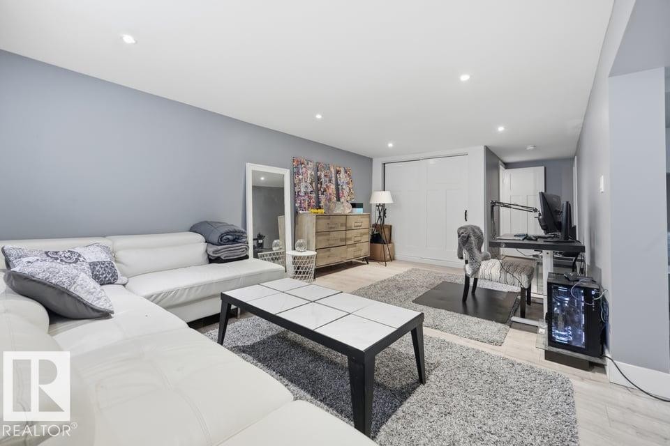 10321 137 Street, Edmonton, AB