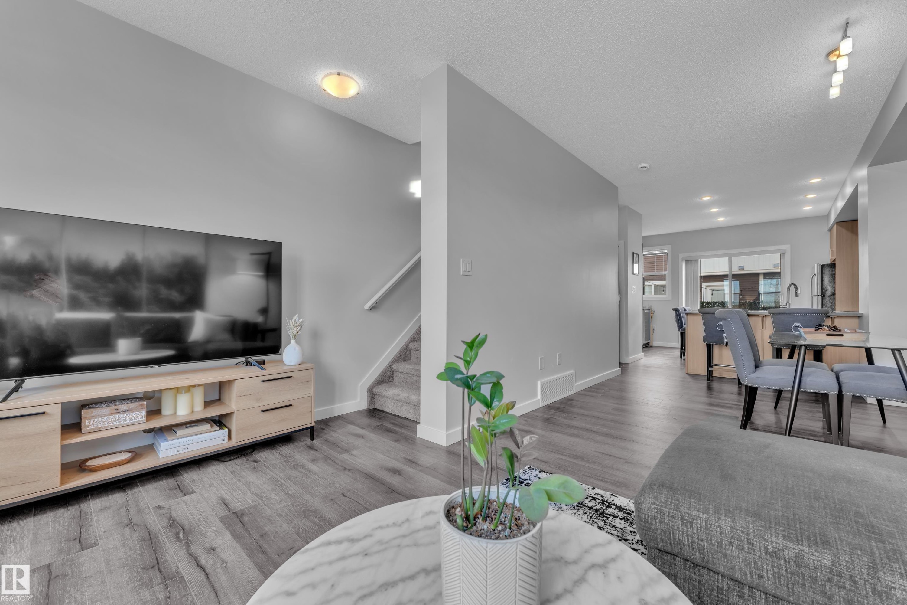 #15 2803 James Mowatt Tr Sw, Edmonton, AB