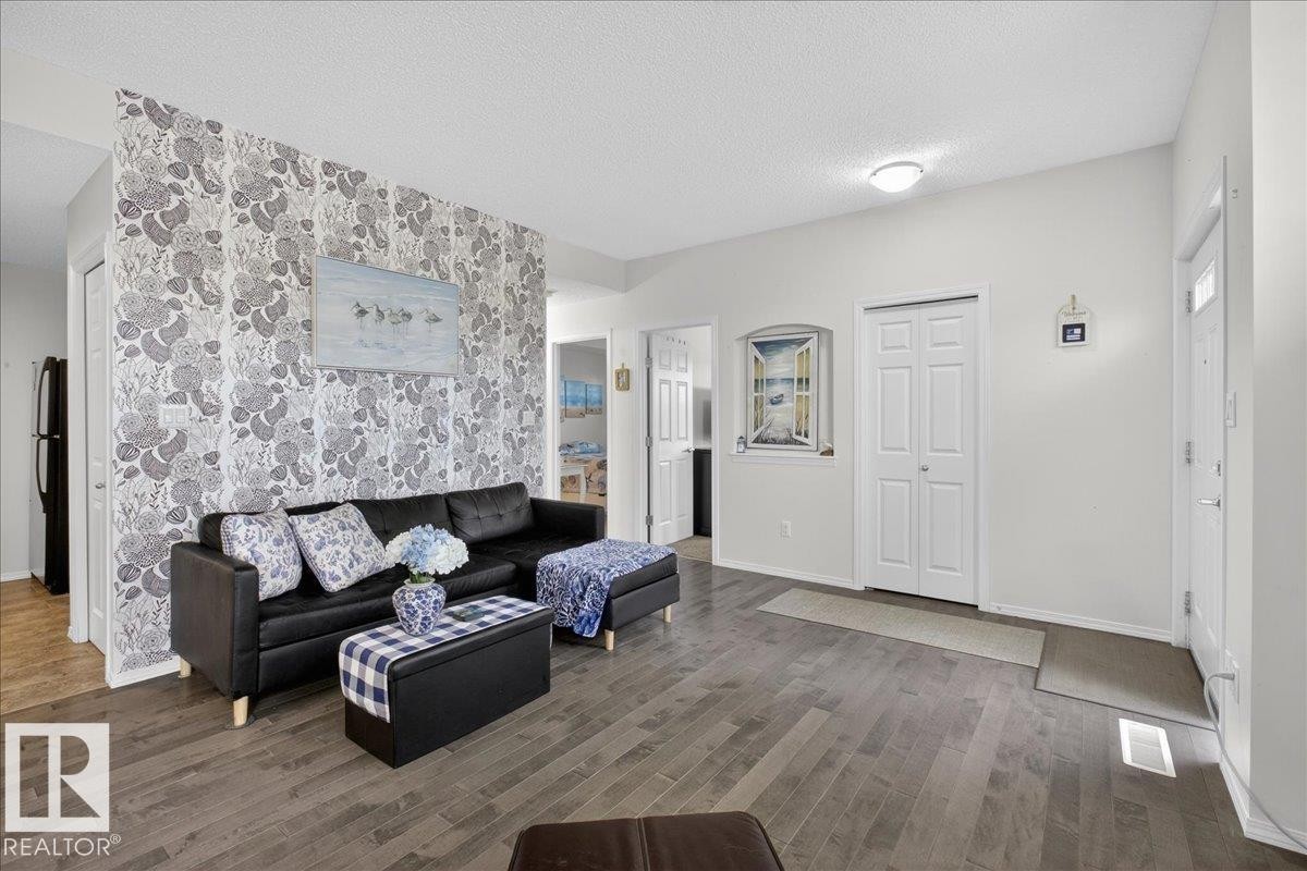 17 1179 Summerside Drive, Edmonton, AB