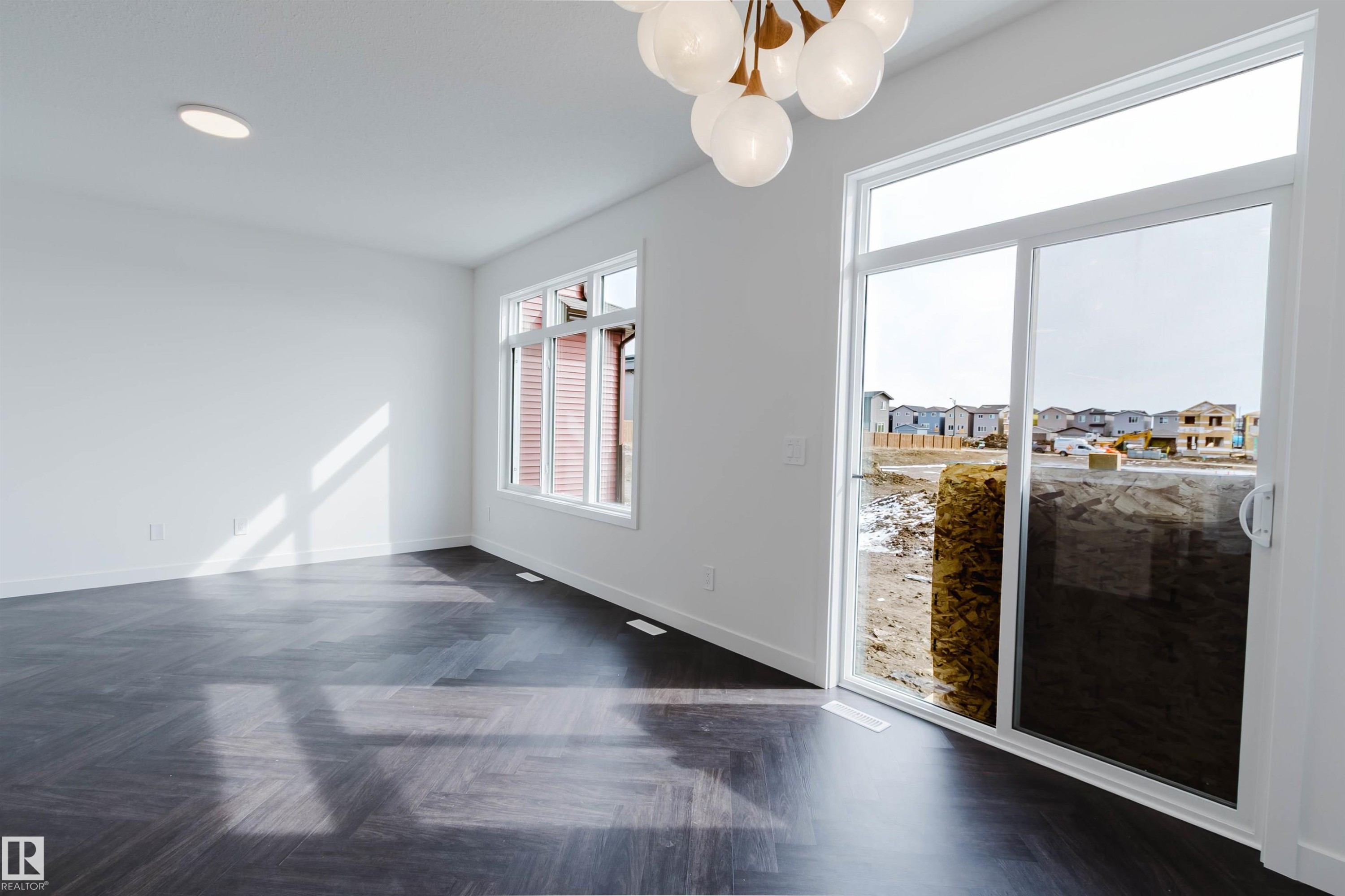 8300 Kiriak Loop Sw, Edmonton, AB - Indoor Photo Showing Other Room