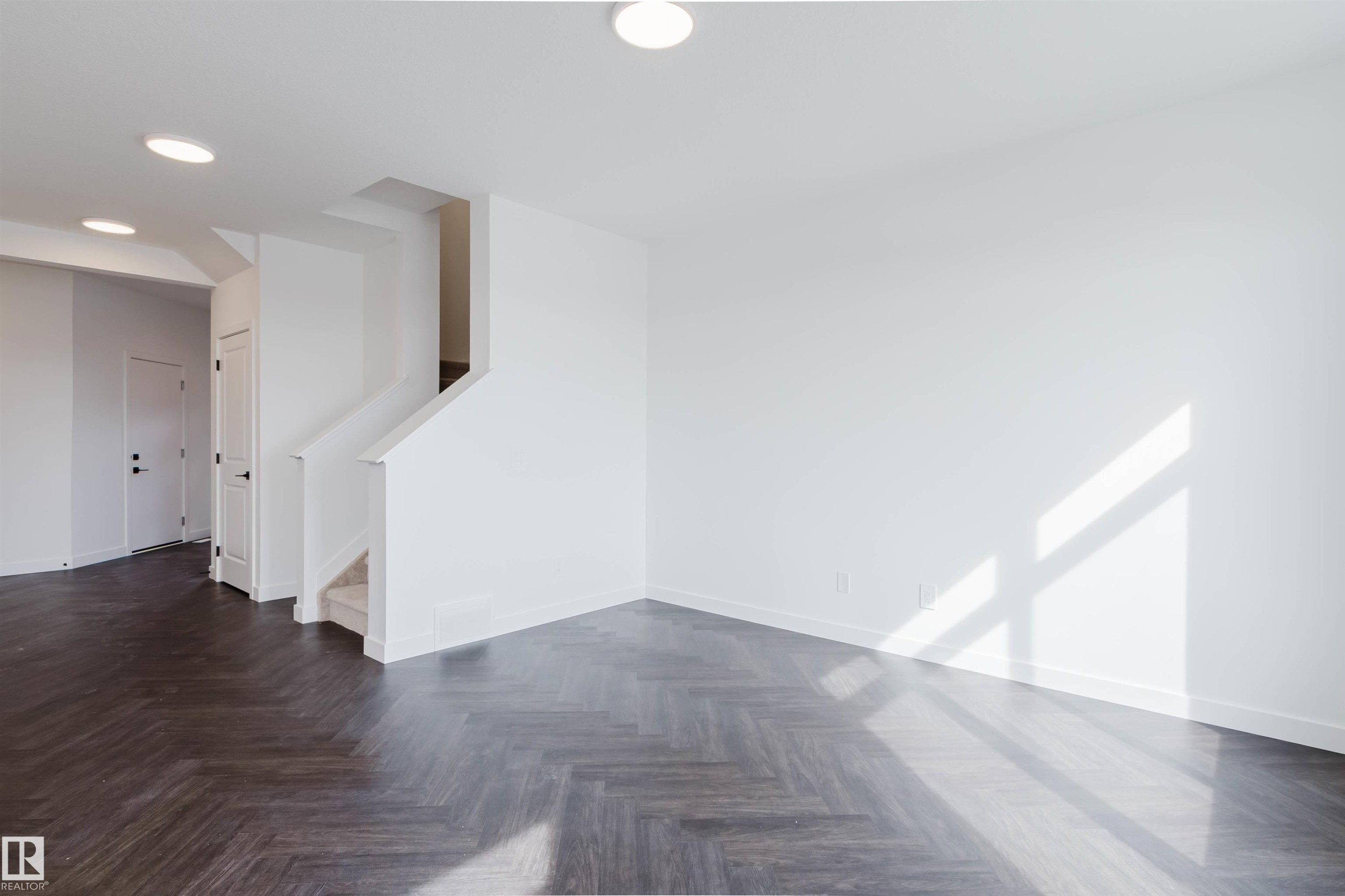 8300 Kiriak Loop Sw, Edmonton, AB - Indoor Photo Showing Other Room