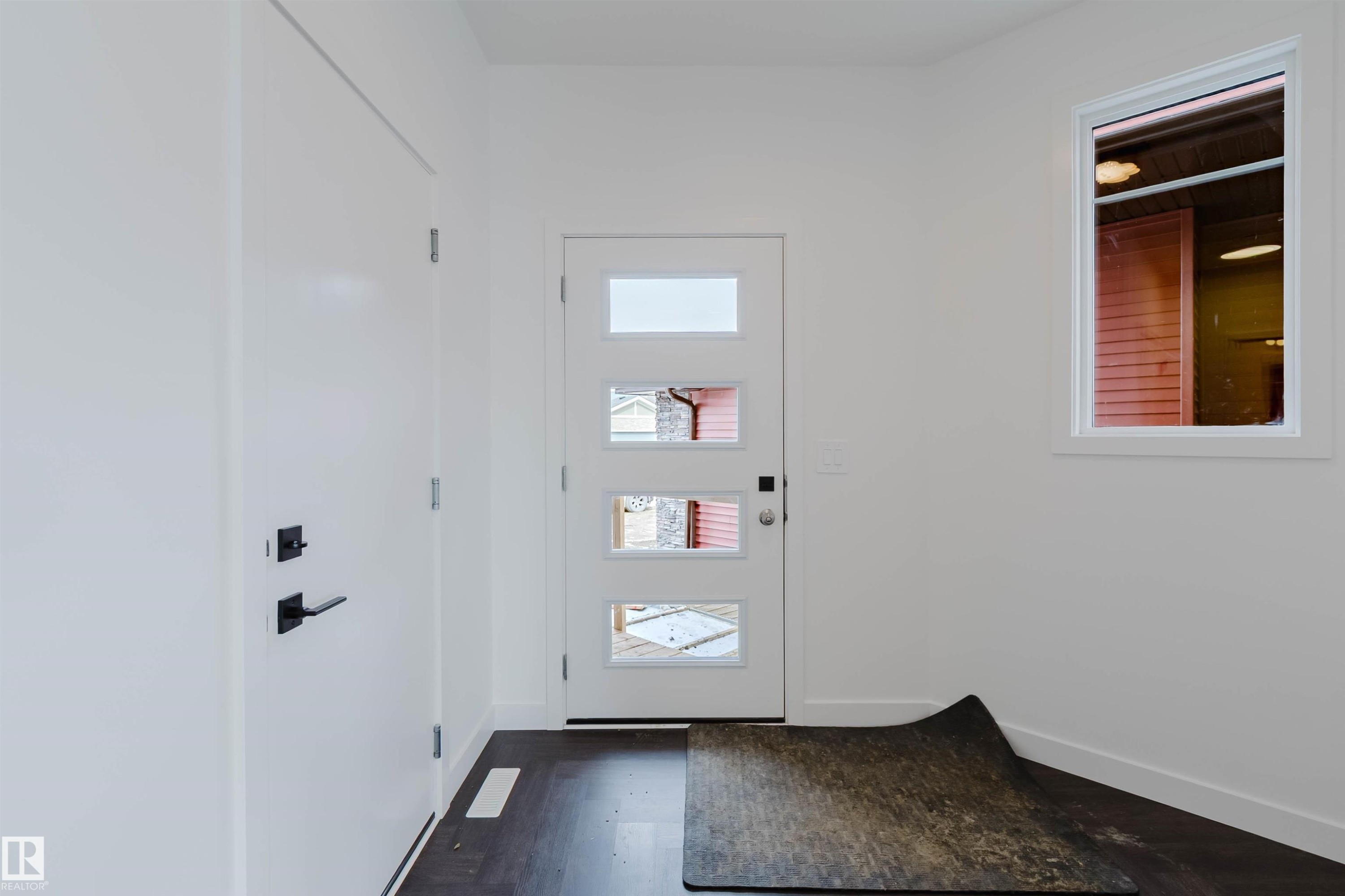 8300 Kiriak Loop Sw, Edmonton, AB - Indoor Photo Showing Other Room