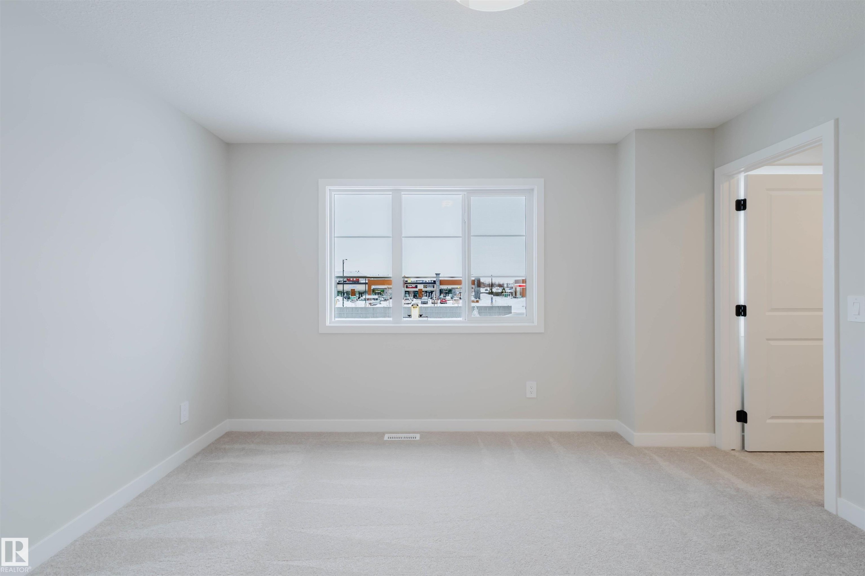 8300 Kiriak Loop Sw, Edmonton, AB - Indoor Photo Showing Other Room