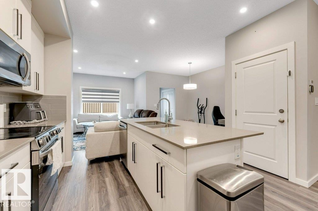 213 Charlesworth Drive, Edmonton, AB