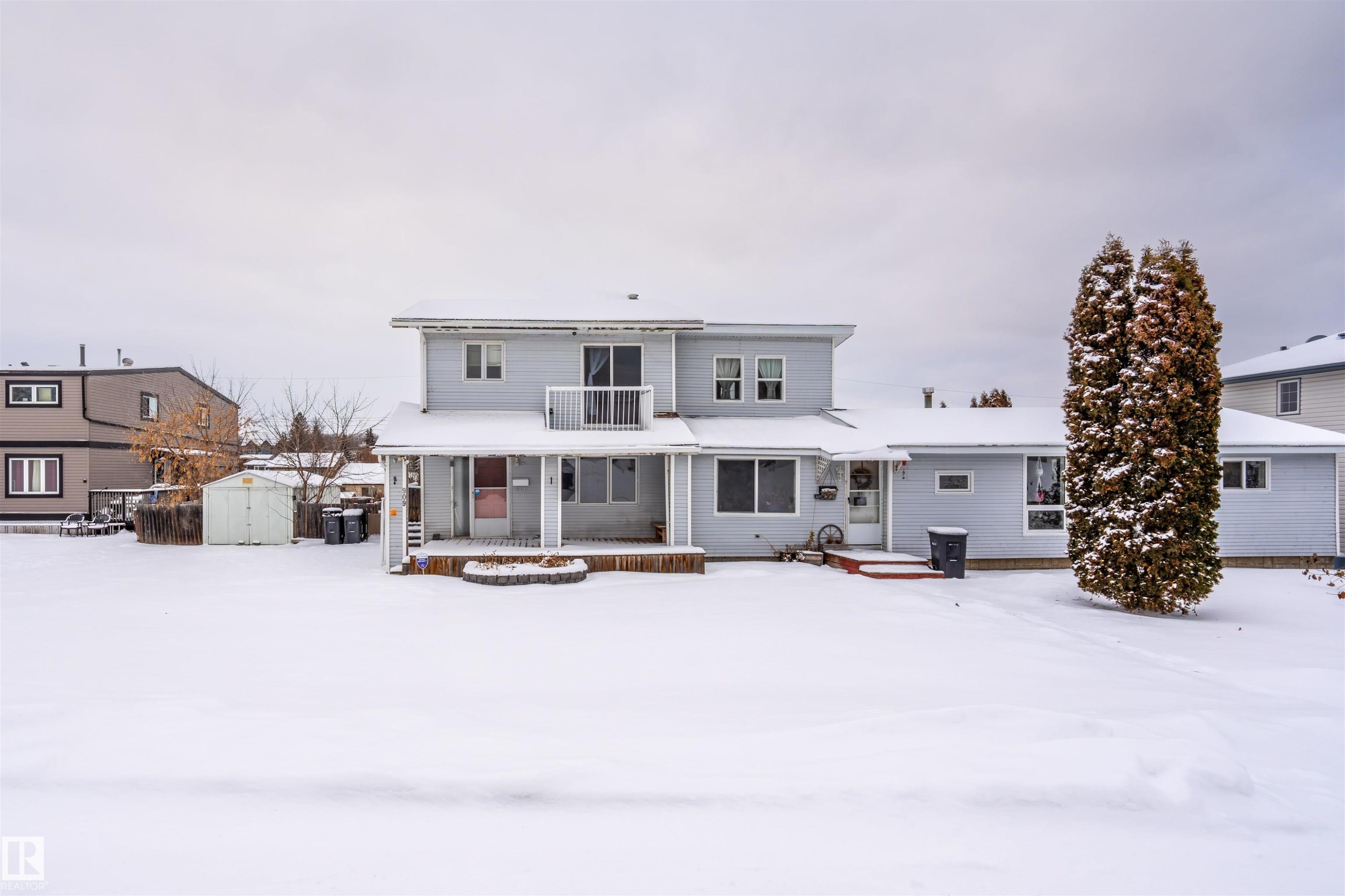 909 8 Street, Cold Lake, AB
