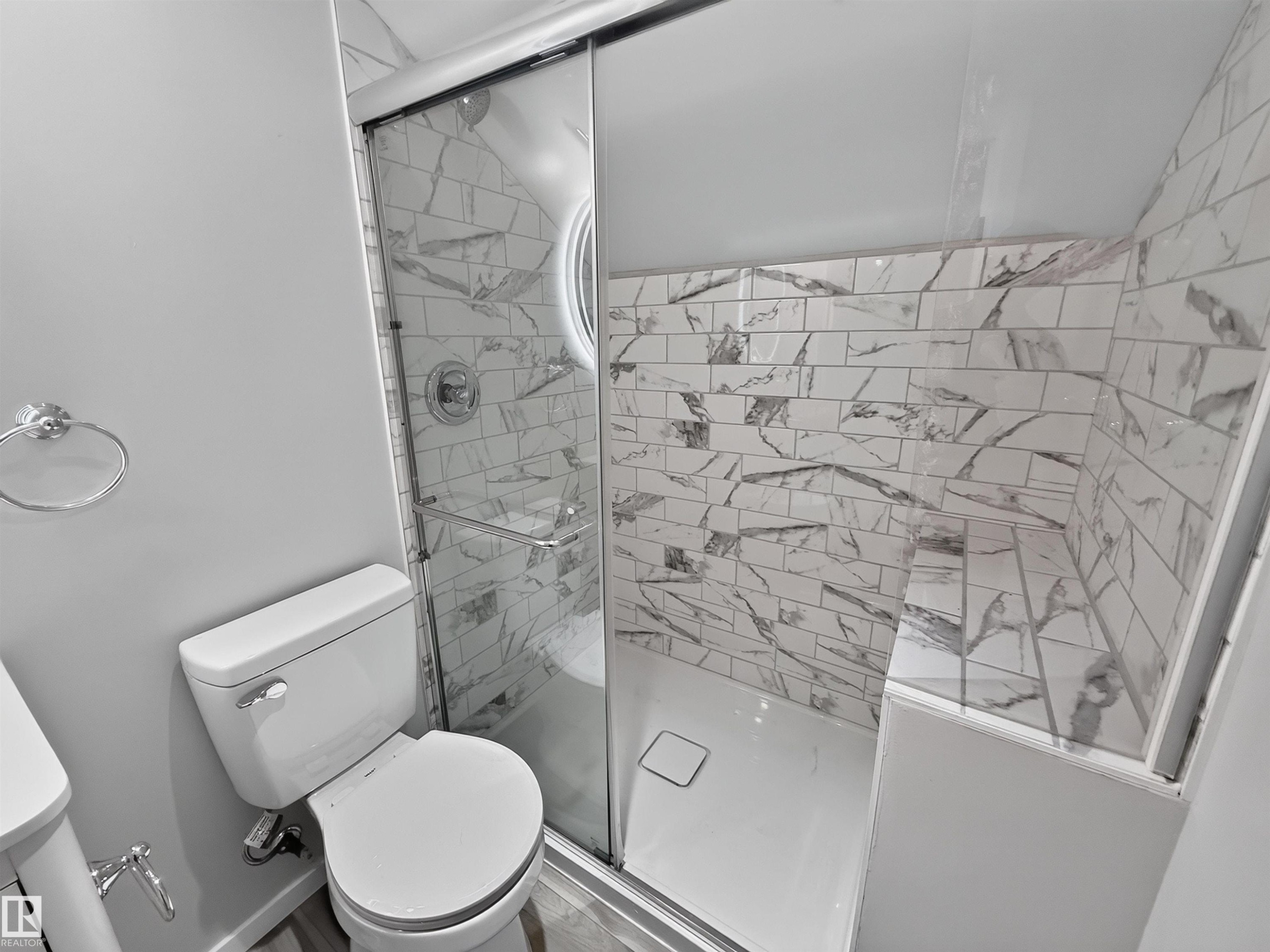 55301 Range Road 272, Rural Sturgeon County, AB - Indoor Photo Showing Bathroom