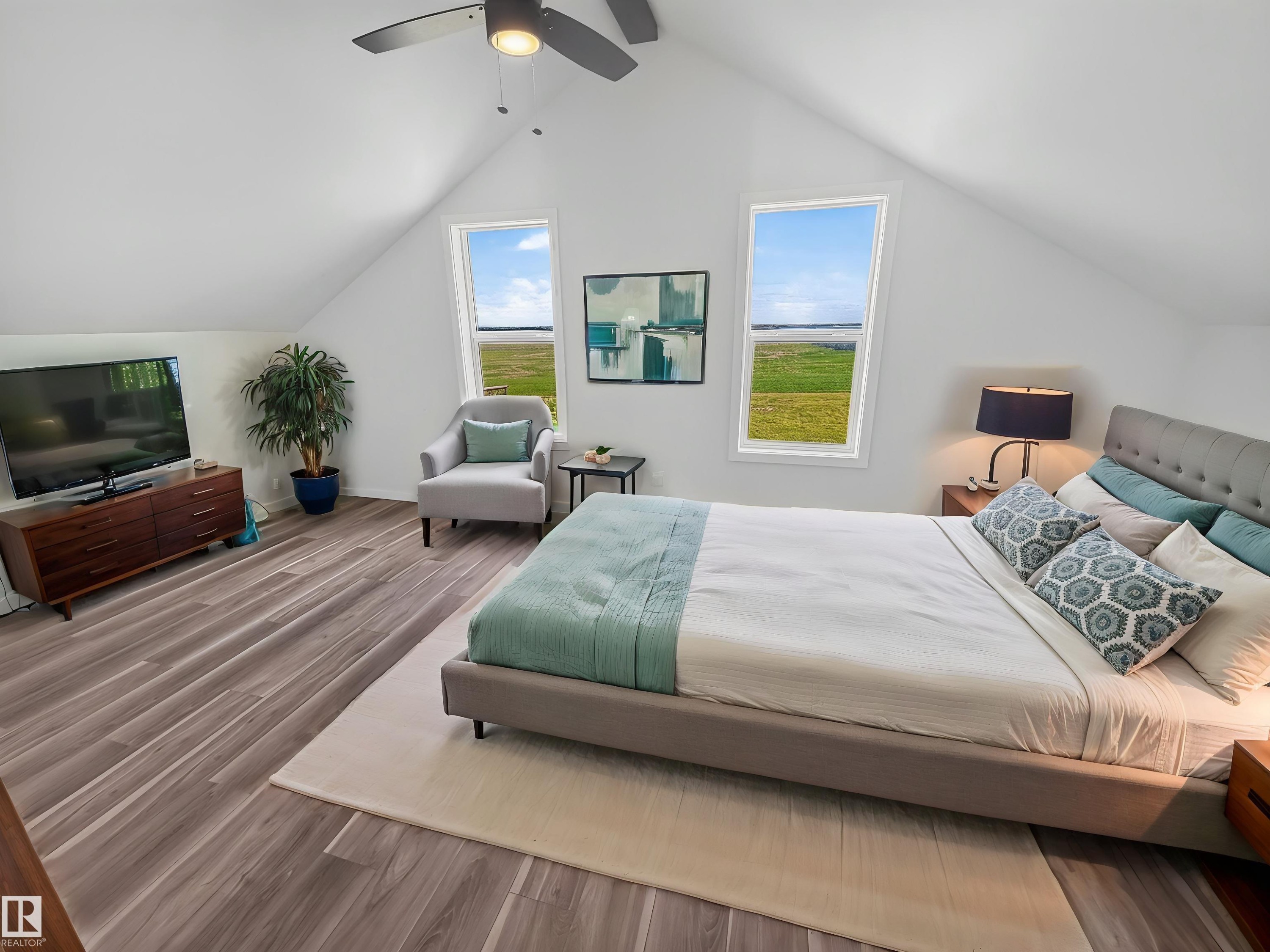 55301 Range Road 272, Rural Sturgeon County, AB - Indoor Photo Showing Bedroom