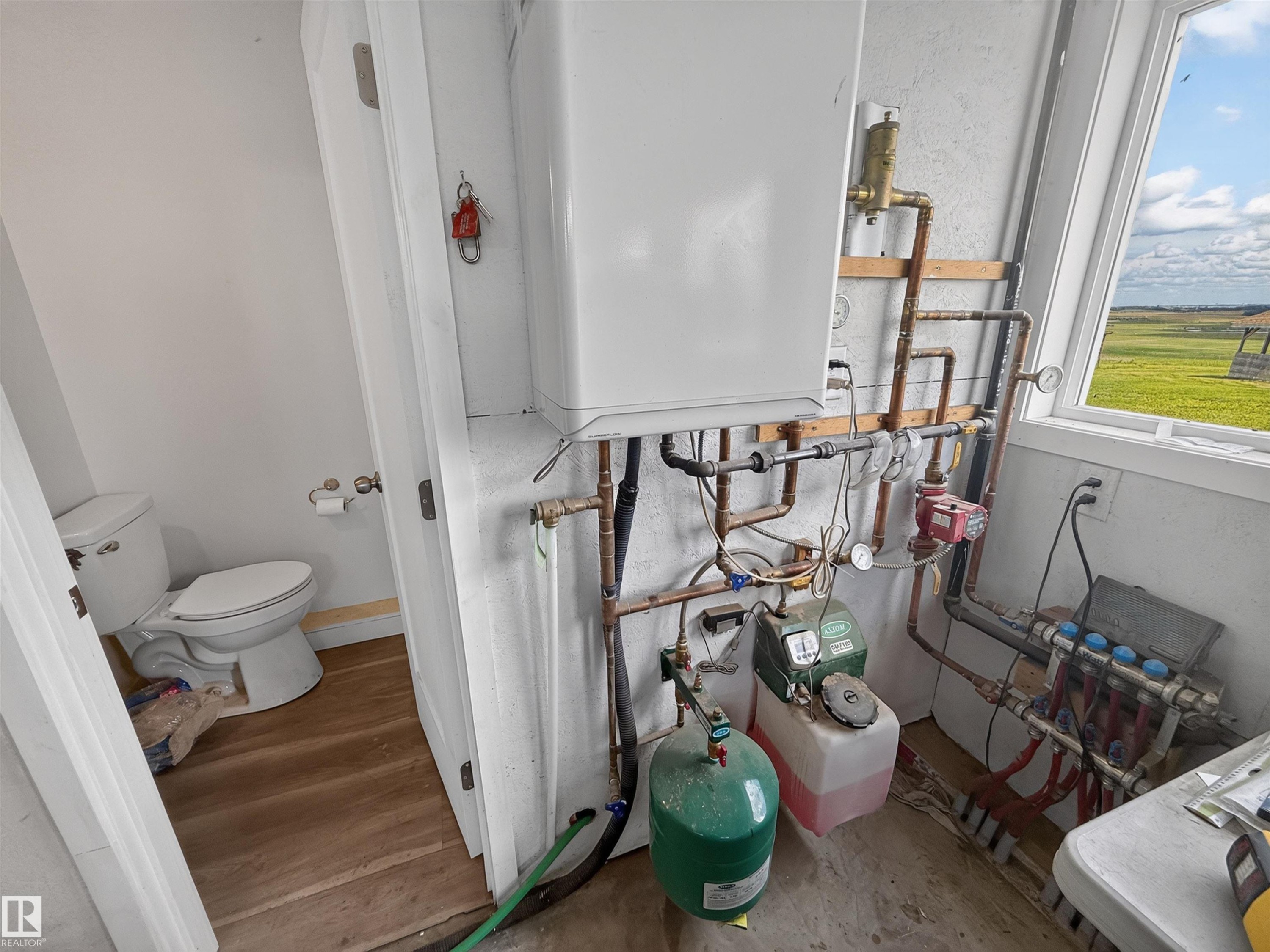 55301 Range Road 272, Rural Sturgeon County, AB - Indoor