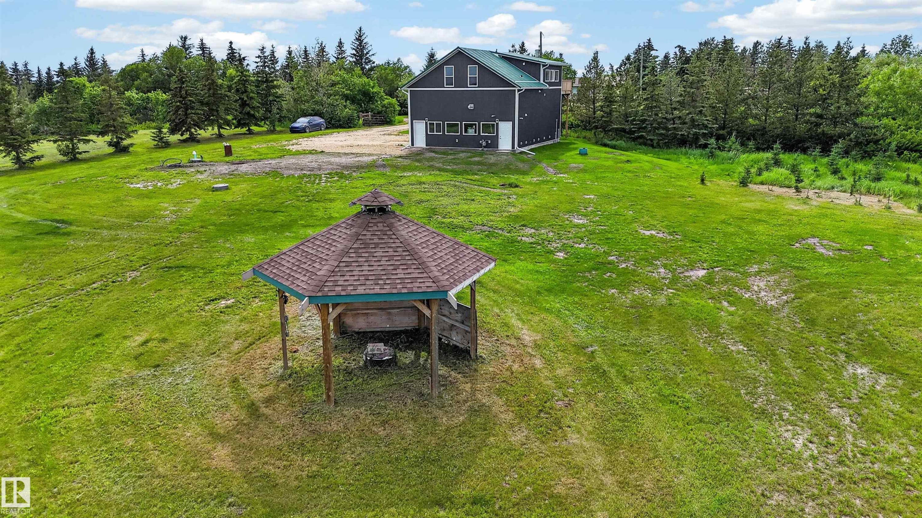 55301 Range Road 272, Rural Sturgeon County, AB - Outdoor