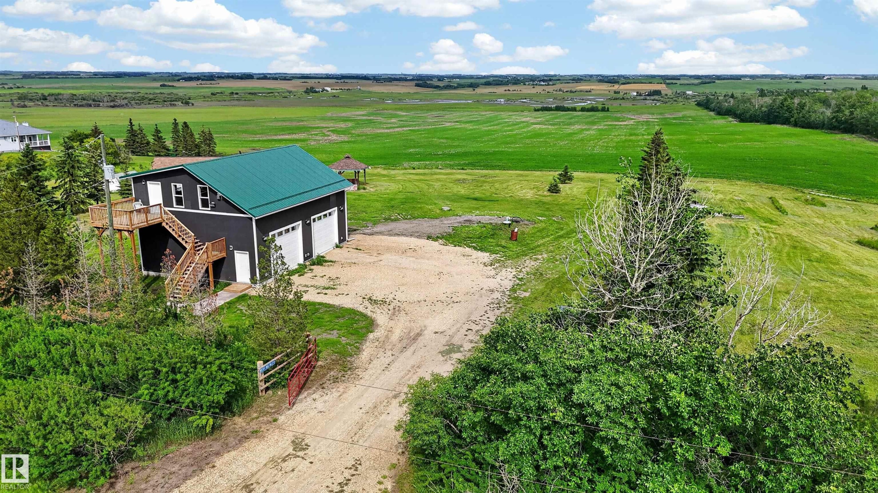 55301 Range Road 272, Rural Sturgeon County, AB - Outdoor With View