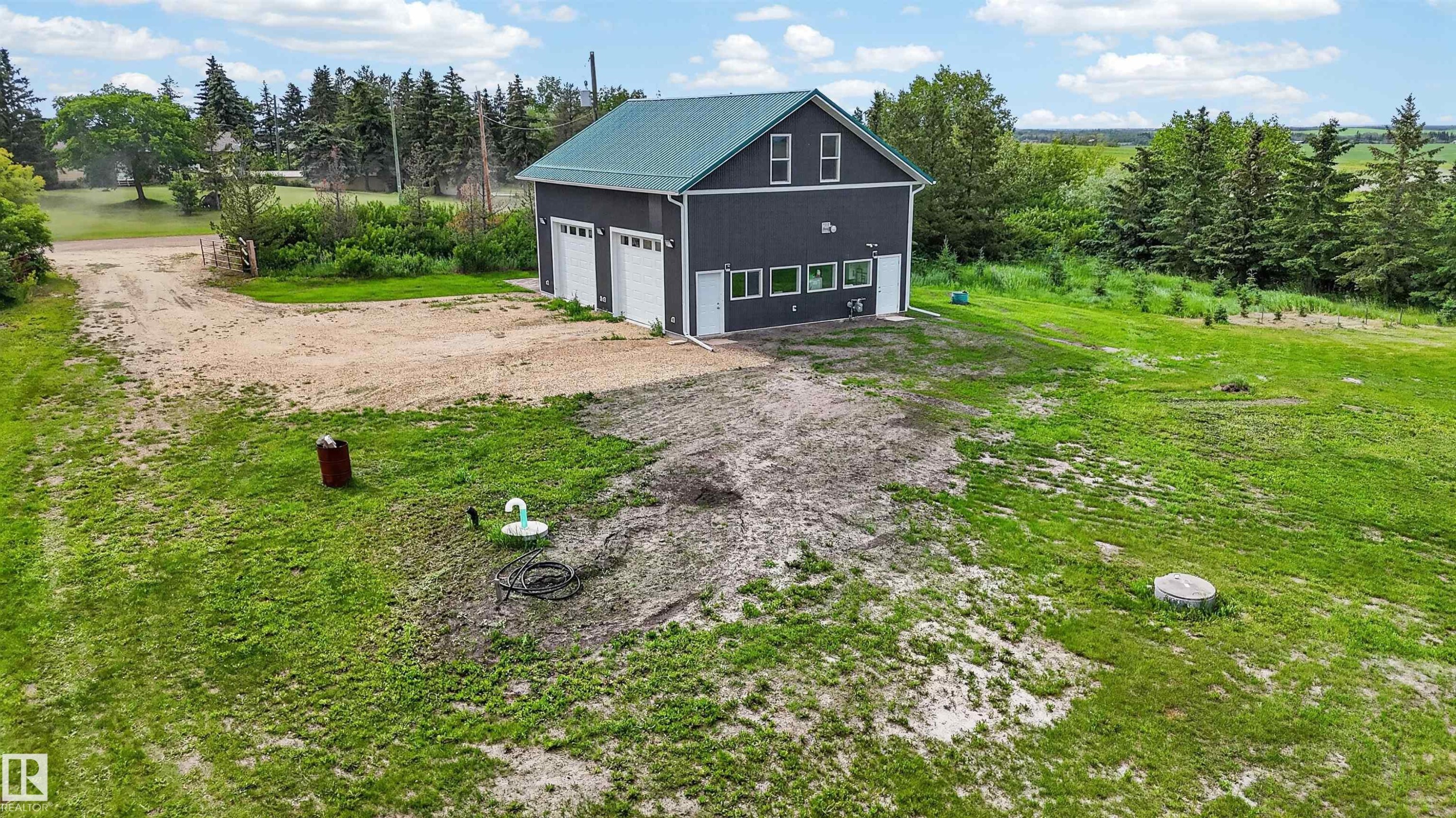 55301 Range Road 272, Rural Sturgeon County, AB - Outdoor