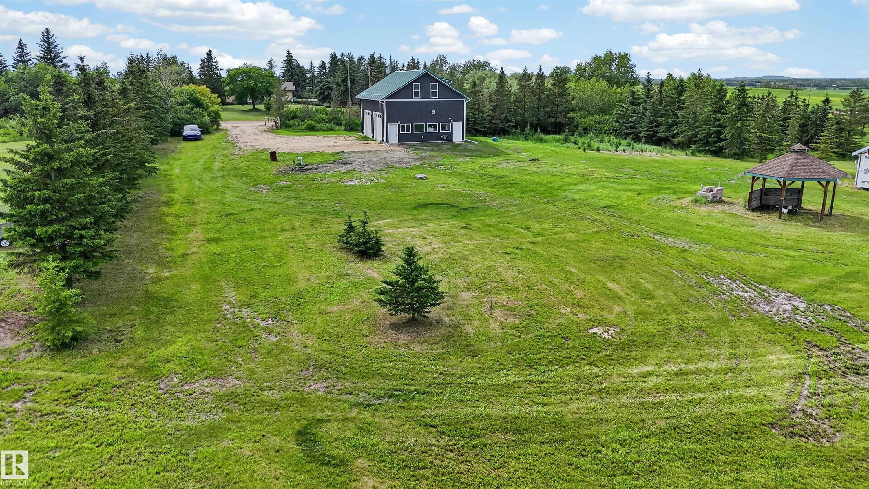 55301 Range Road 272, Rural Sturgeon County, AB - Outdoor