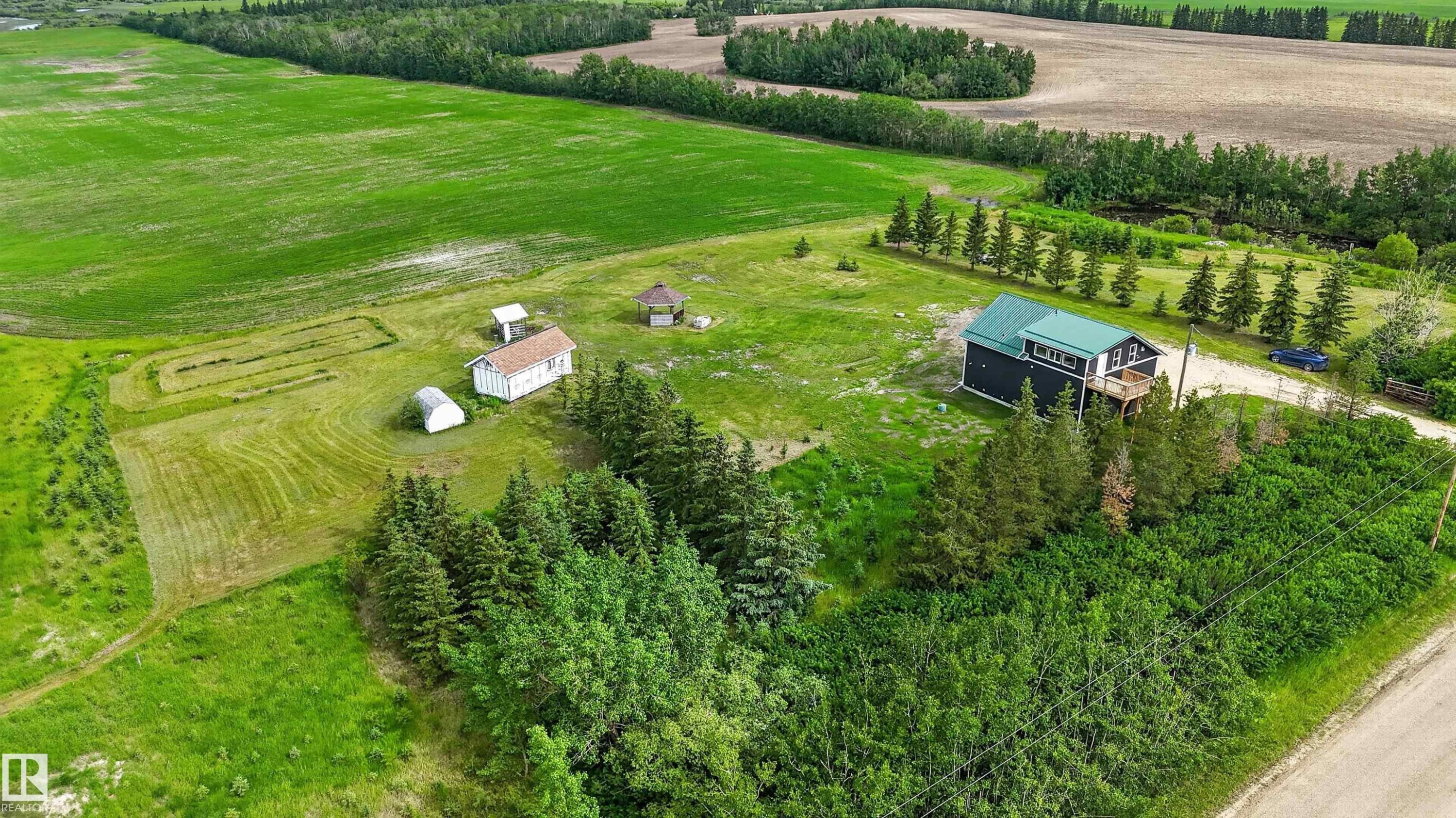 55301 Range Road 272, Rural Sturgeon County, AB - Outdoor
