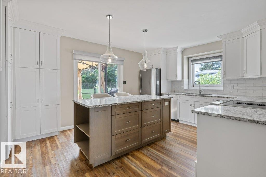 4239 30 Avenue, Edmonton, AB