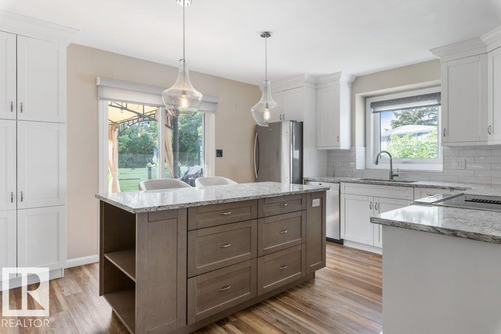 4239 30 Avenue, Edmonton, AB