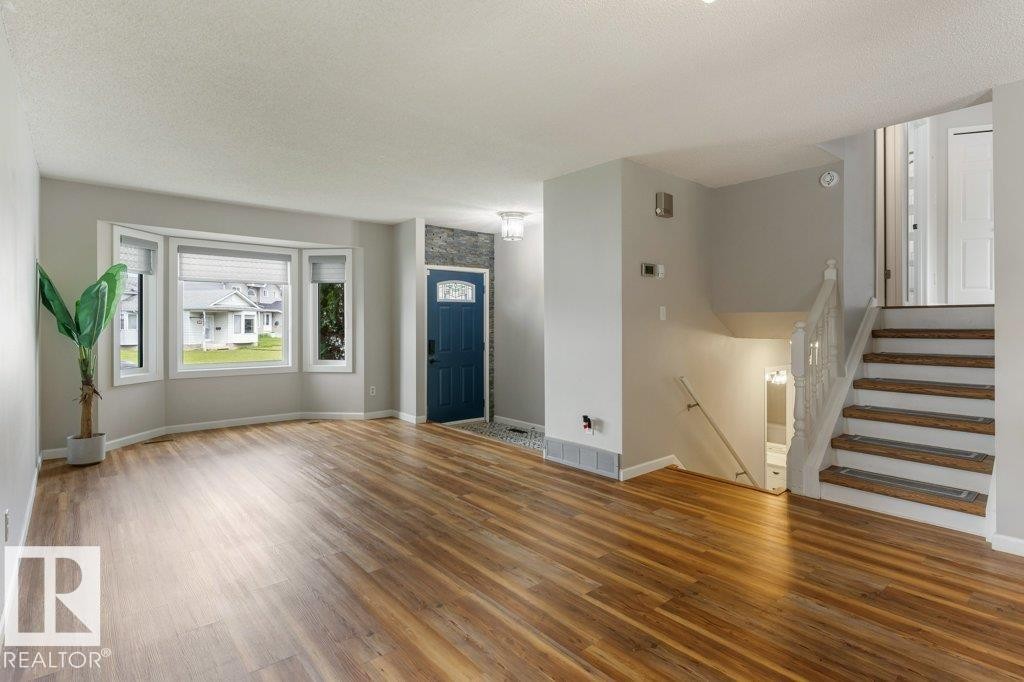 4239 30 Avenue, Edmonton, AB