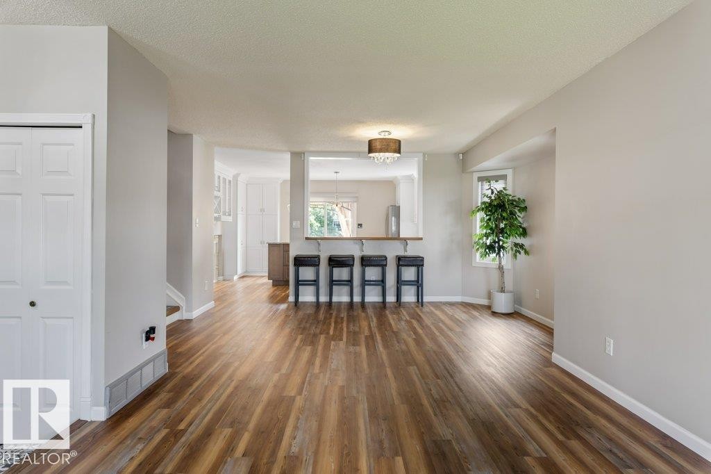 4239 30 Avenue, Edmonton, AB