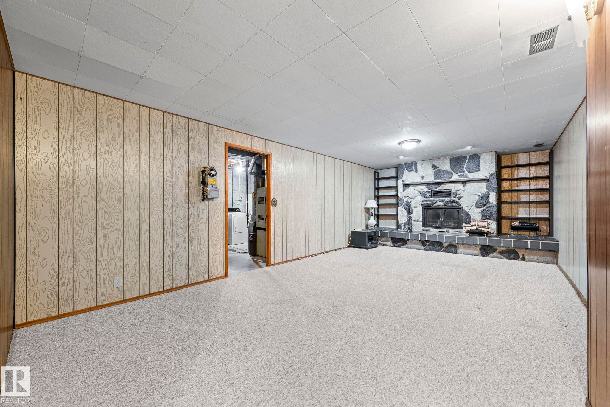 8323 142 Avenue, Edmonton, AB